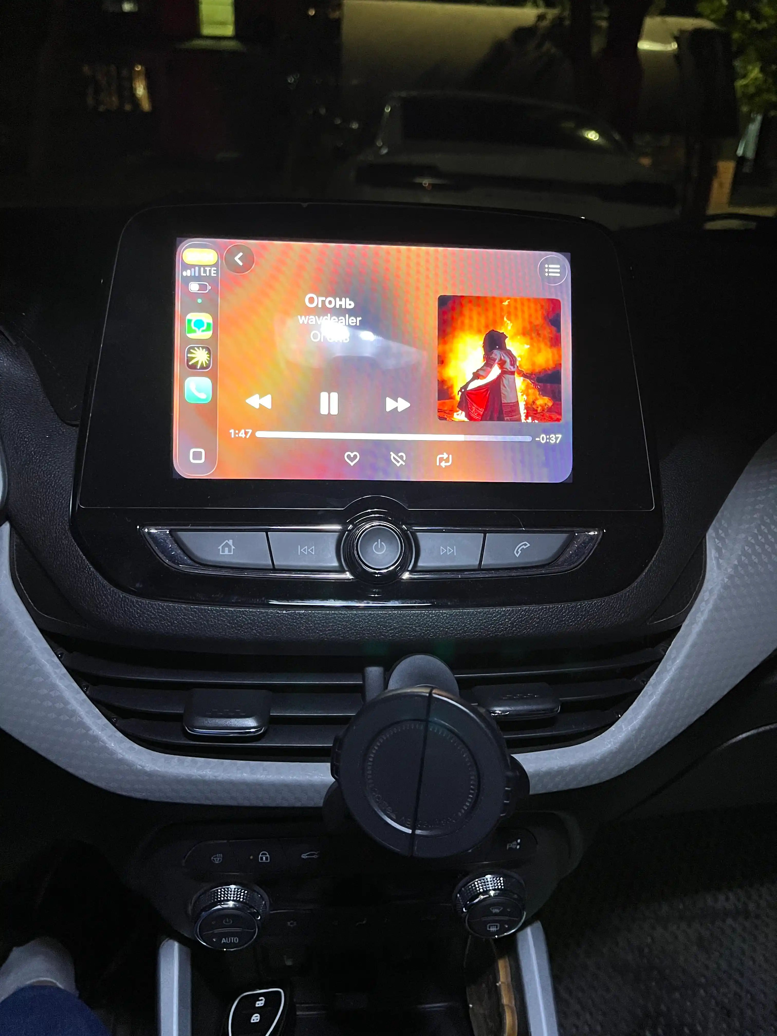Беспроводной адаптер Carplay