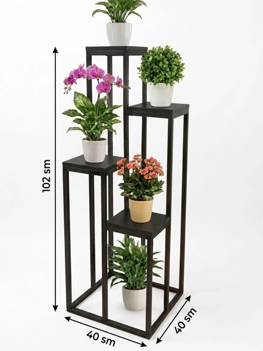 Loft uslubidagi metall gul tagligi — 4 qavatli qora stend