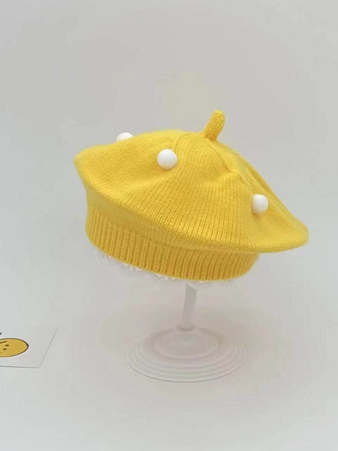 Qizlar uchun zamonaviy beret - 