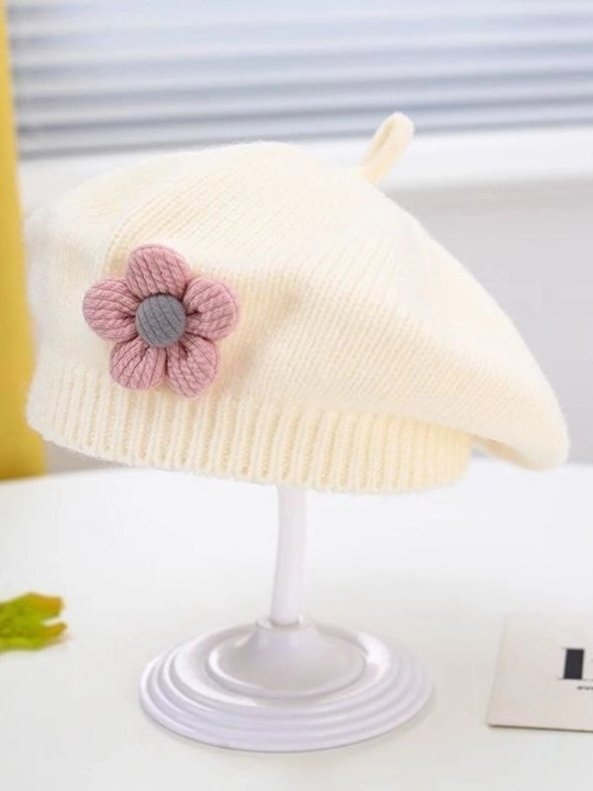 Qizlar uchun zamonaviy beret - 