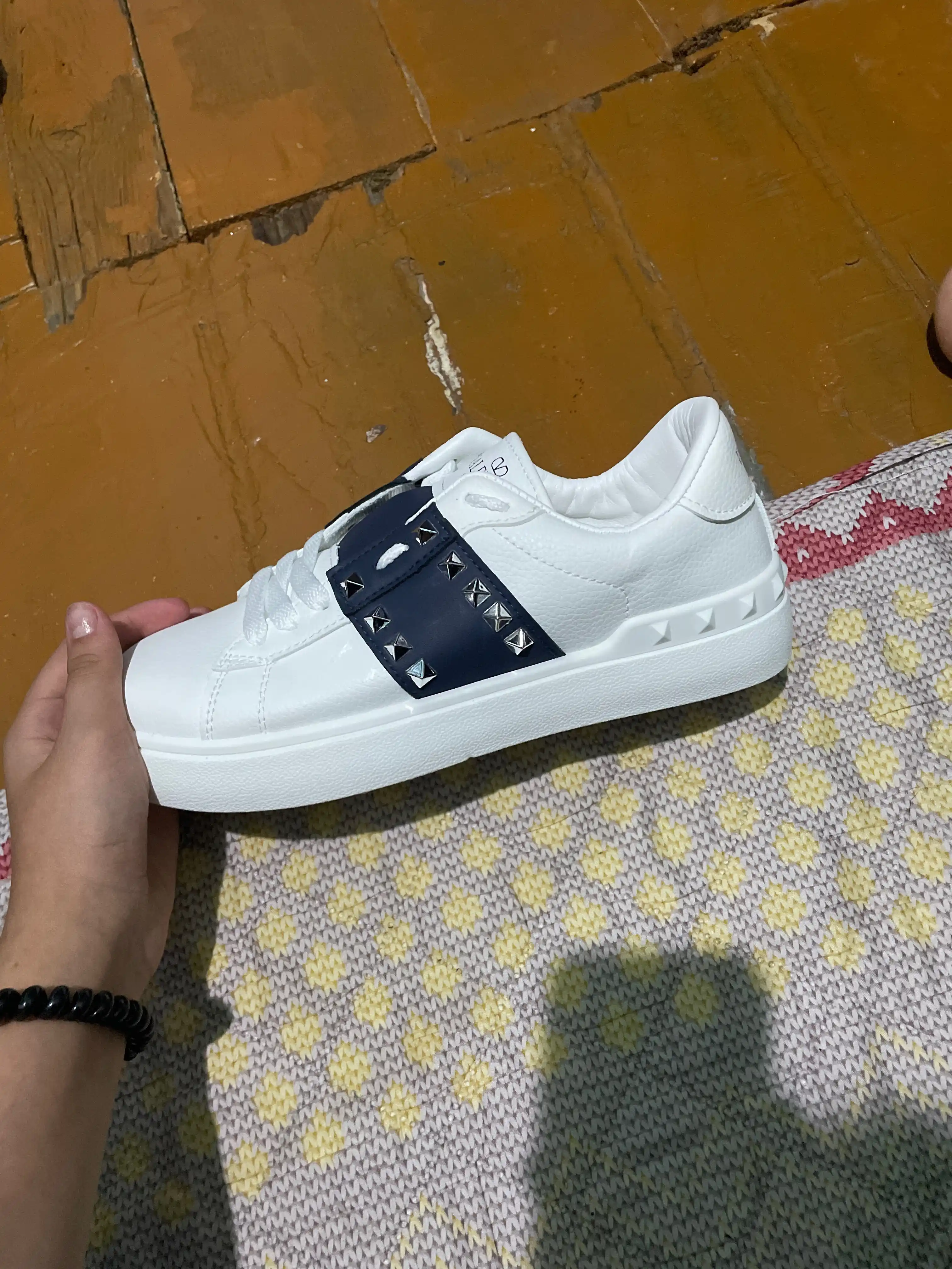 Кроссовки Valentino Garavani для девочек и женщин, размеры 36–40