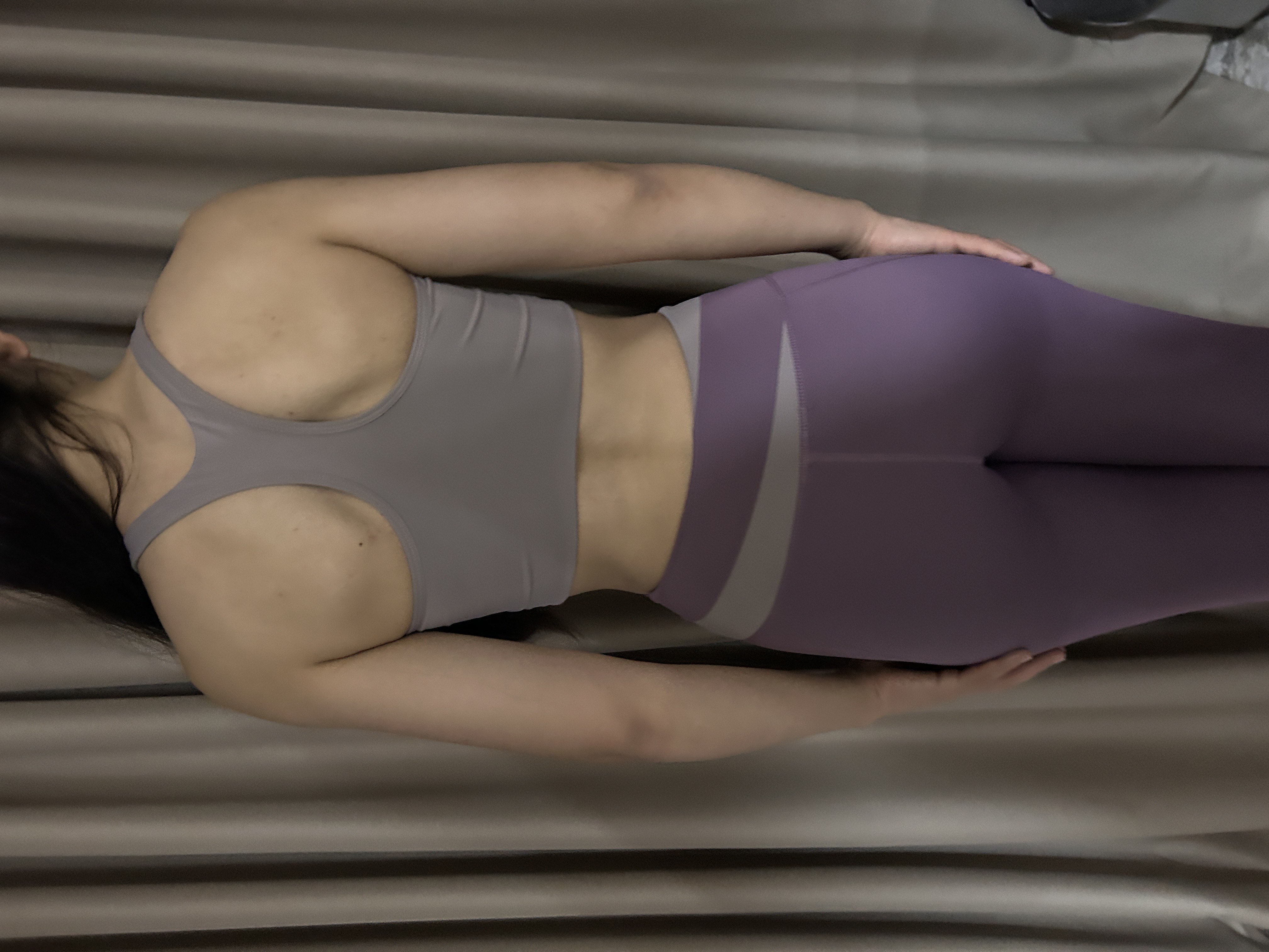 Fitnes, yoga, pilates sporti uchun sport kiyimi, 3 ta 1 da fitnes uchun rashgard