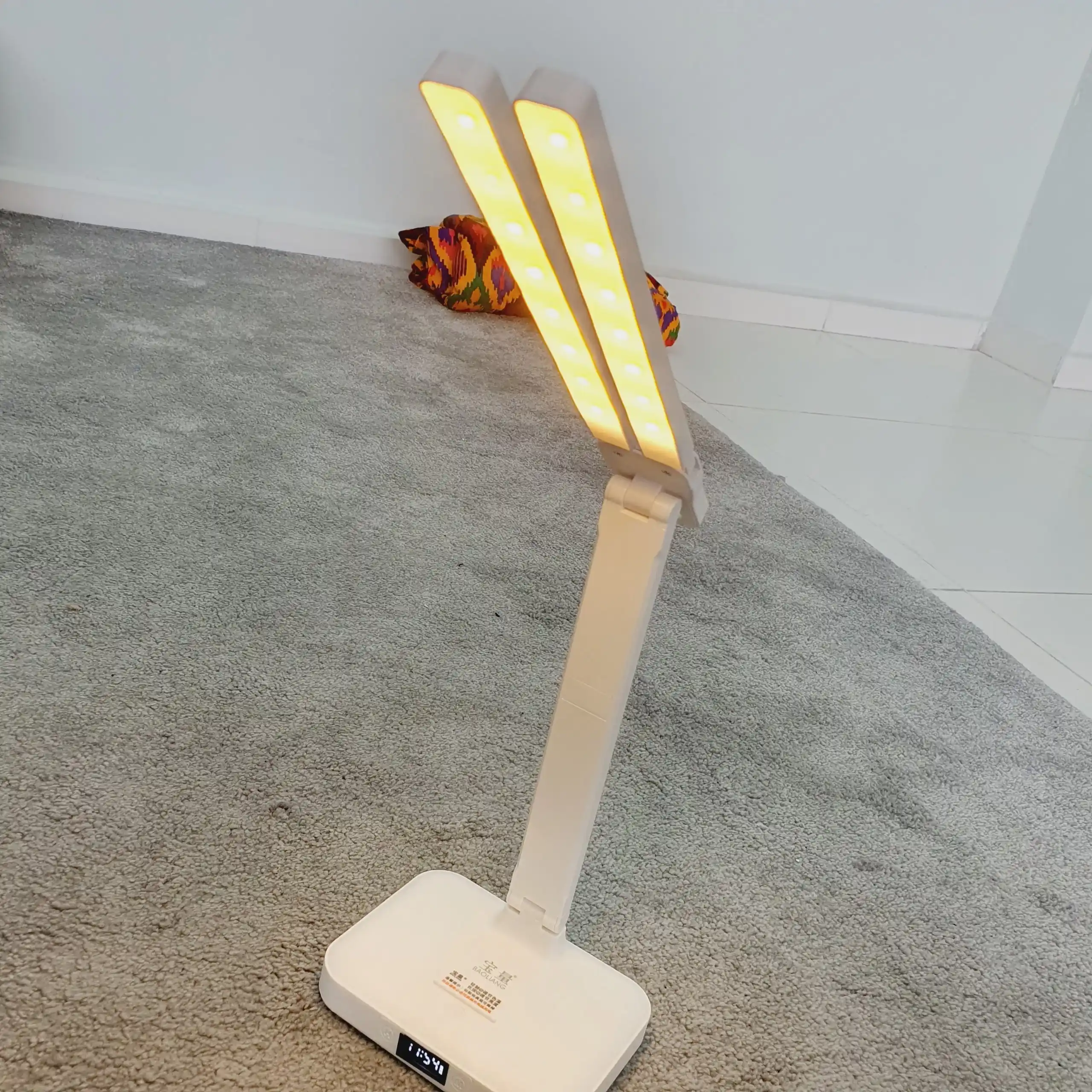 LED stol lampasi soatli, 1200 mAh