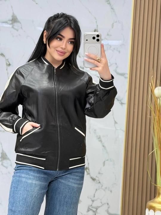 Kurtkalar.Ayollar va qizlar uchun kalta charm bomber — yengil vetrofka, S, M, L