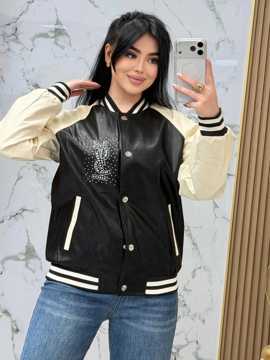 Kurtkalar.Ayollar va qizlar uchun kalta charm bomber — yengil vetrofka, S, M, L