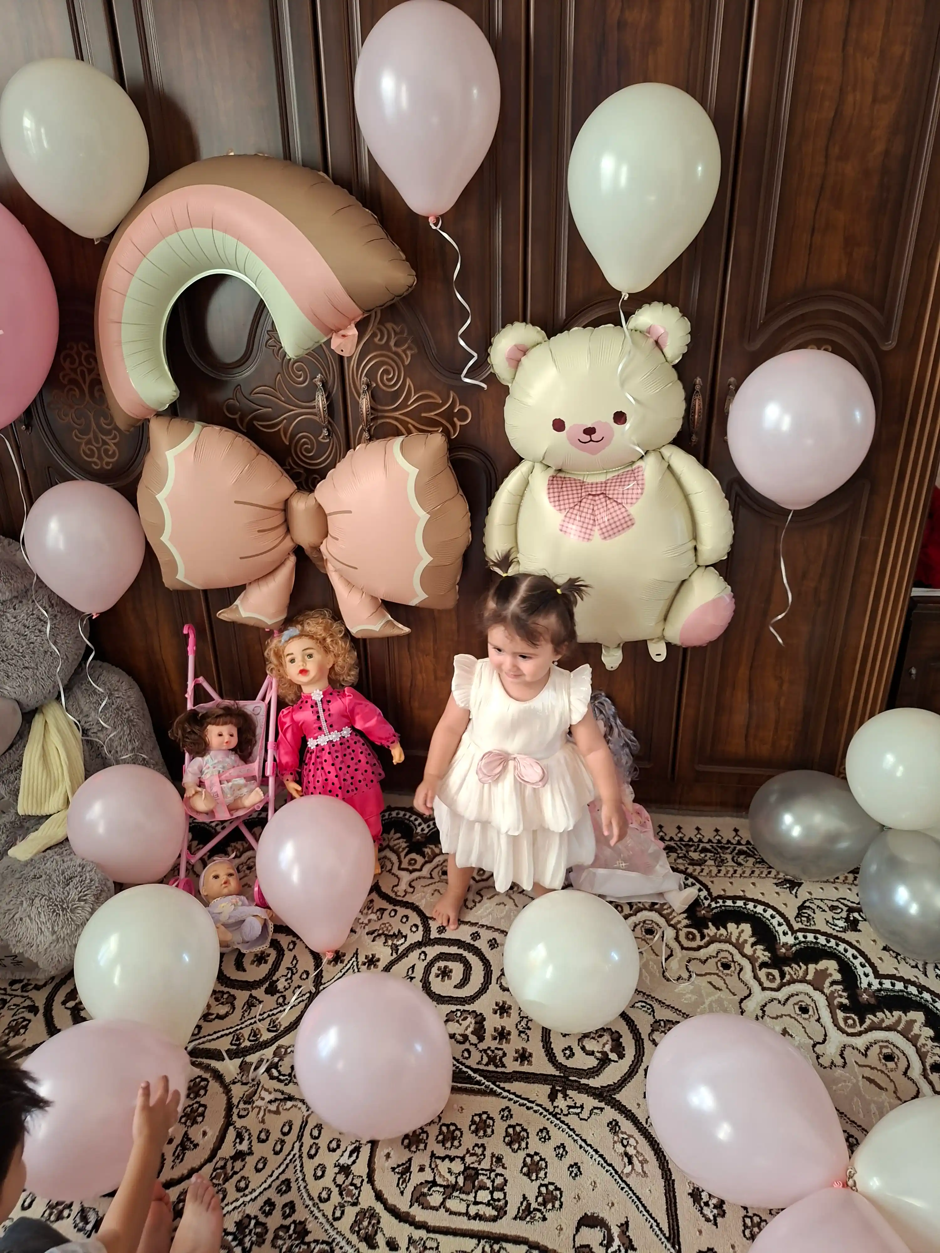 1 yoshli bola uchun folga raqamli tug‘ilgan kun sharlari to‘plami
