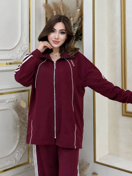 Ayollar uchun zamonaviy sportivka sport kostyumi 46 dan 52 gacha standart razmerda