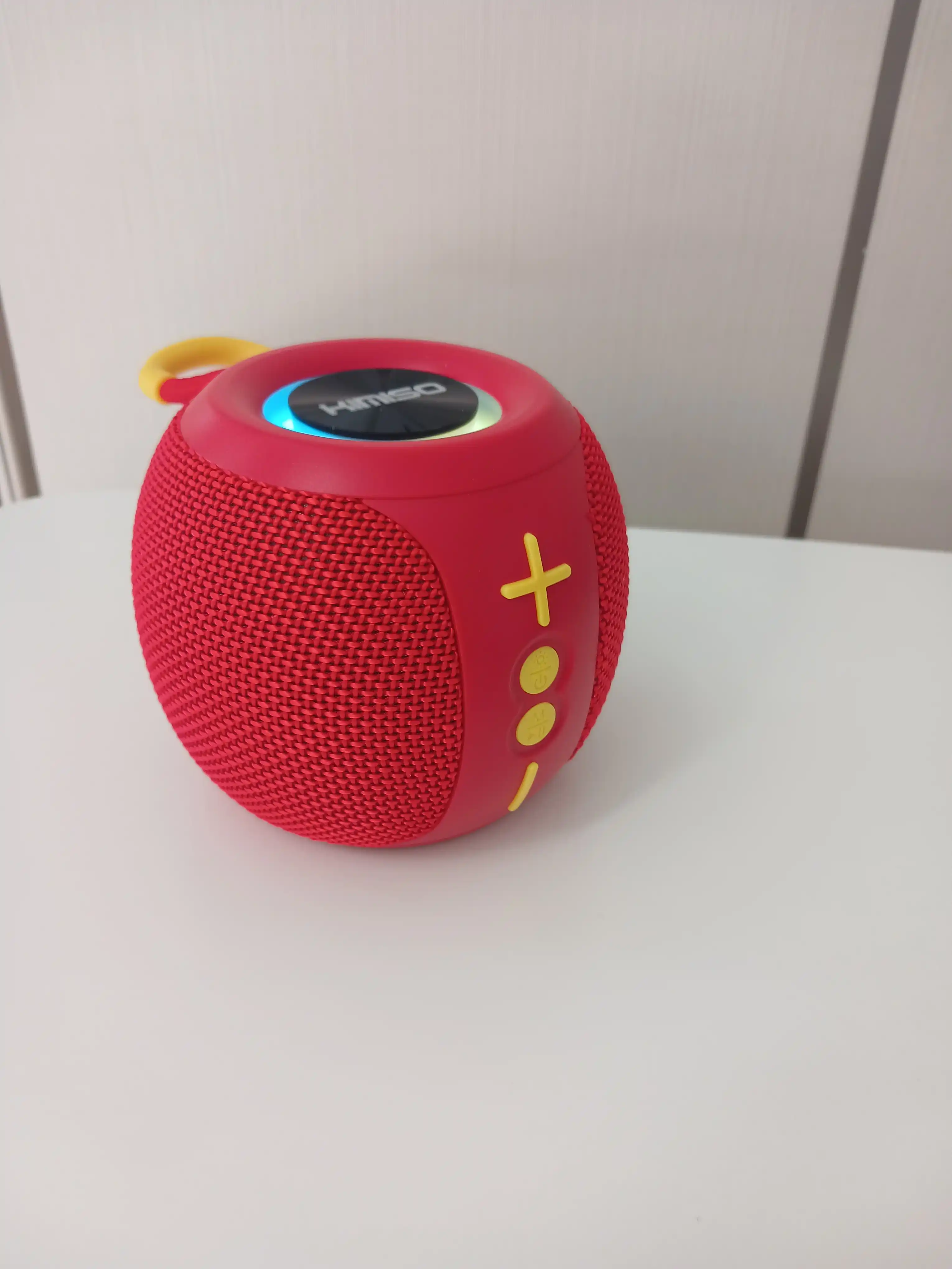 Portativ Bluetooth kalonka  Simsiz audio tizim  Kuchli ovoz