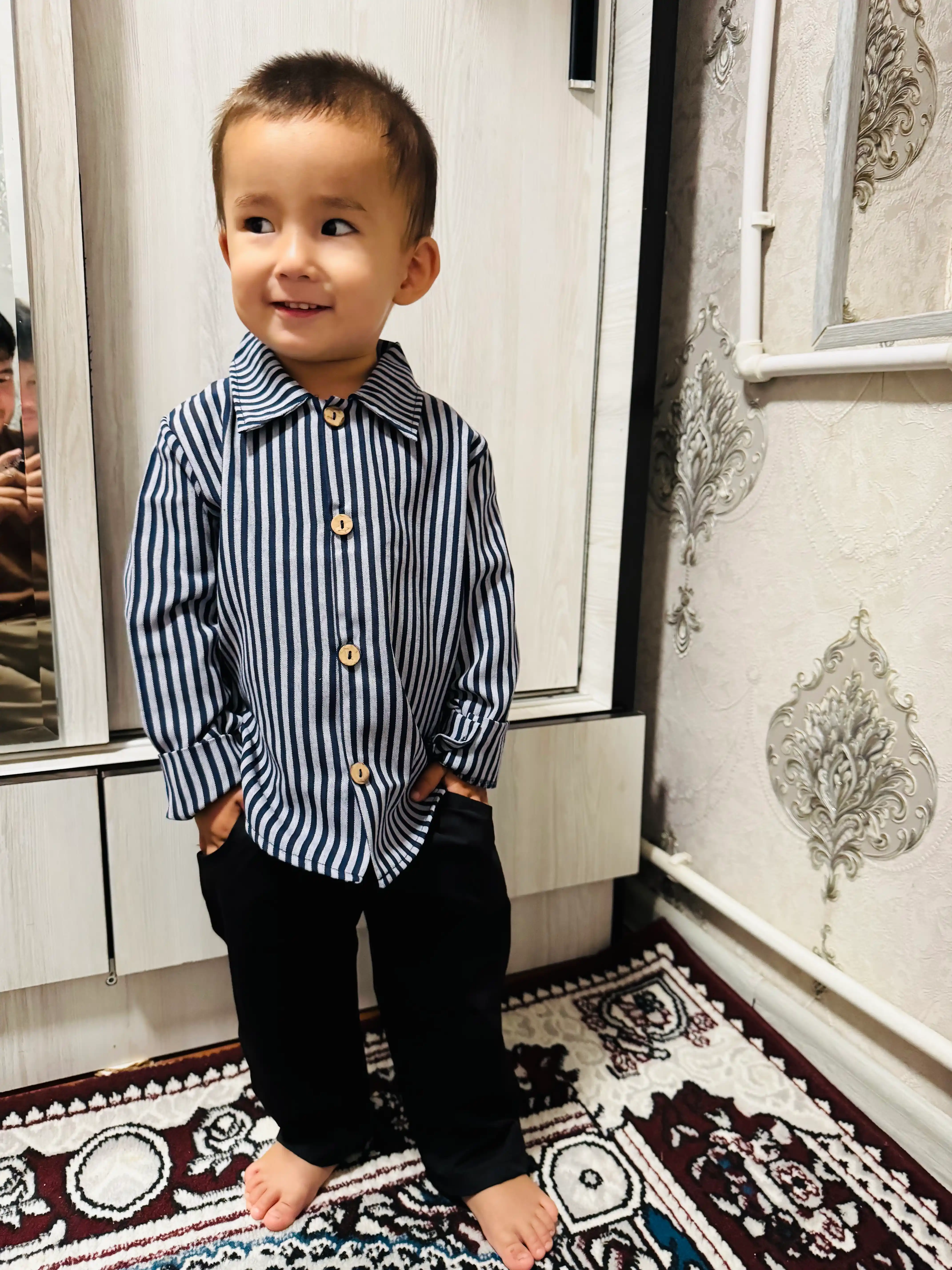 Bolalar kiyimi, shimlar, ko‘ylaklar, o‘g‘il bolalar uchun kostyumlar, kuzgi kiyimlar