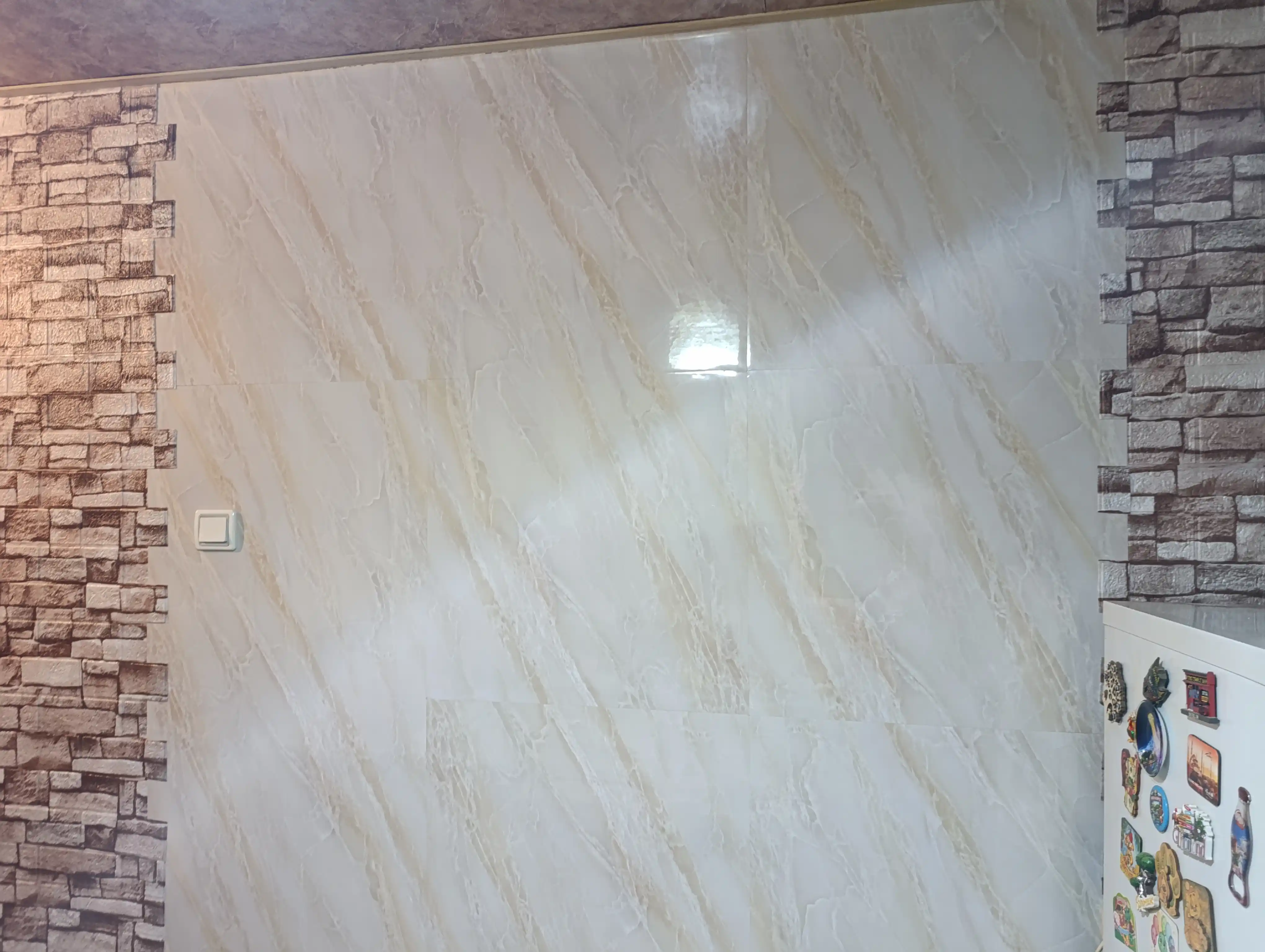 PVX panellar, devorlari uchun mo‘ljallangan, namlikka chidamli, o‘zi yopishadigan, 60x60sm