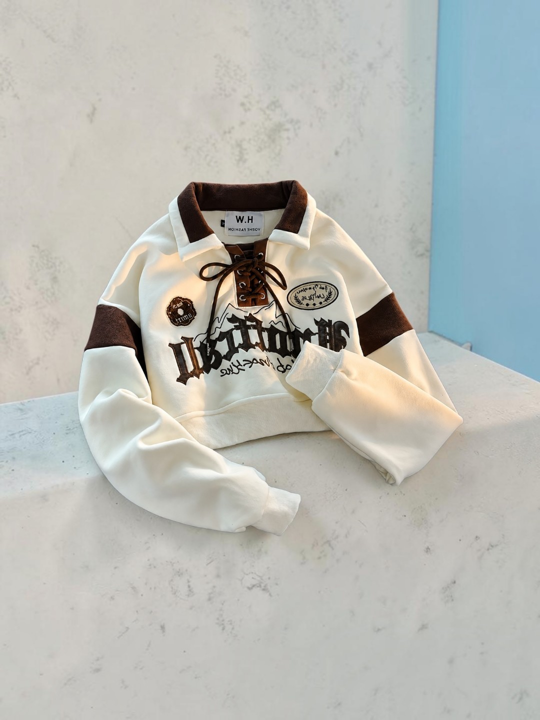 Sweatshirt, ayollar uchun kalta krop, yoqali - 