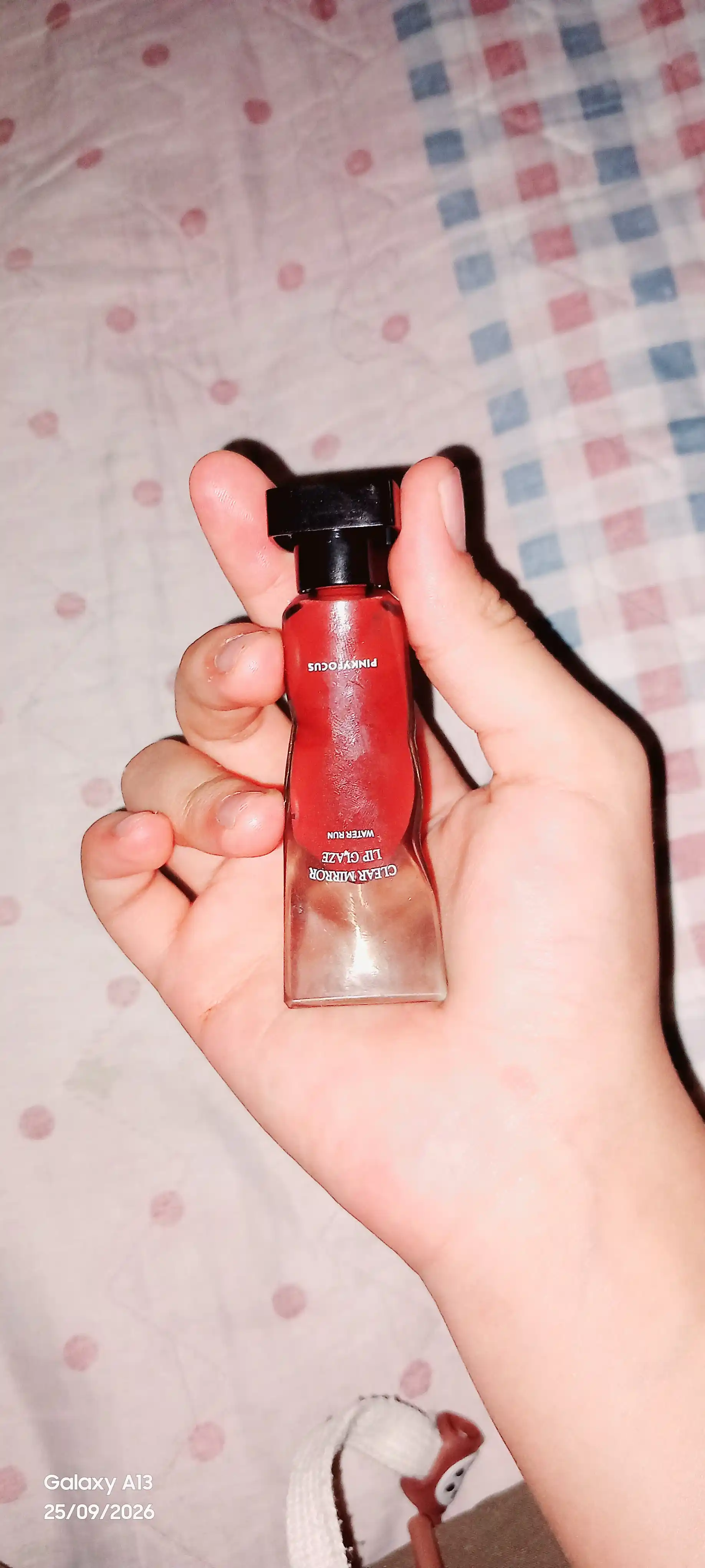 Lab uchun suyuq lab bo‘yog‘i-tint, "pomada" lak effekti, ko‘zgu yaltiroq jilo, 6 xil rang