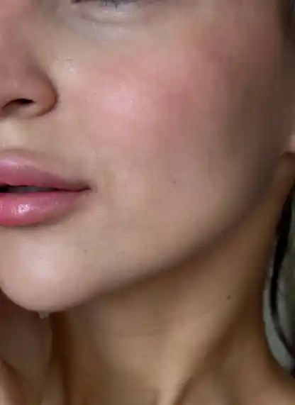 Хайлайтер стик  SEMILY для лица Highlighter Stick, кремовый, сияющий, тон 01