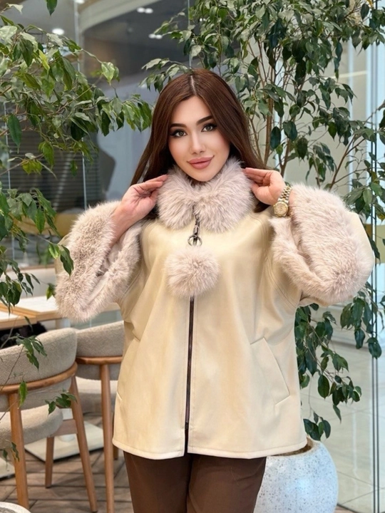 Ayollar uchun Ekocharmdan tikilgan, mo‘yna yoqali va yengli  kurtka 46-54gacha  standart - 