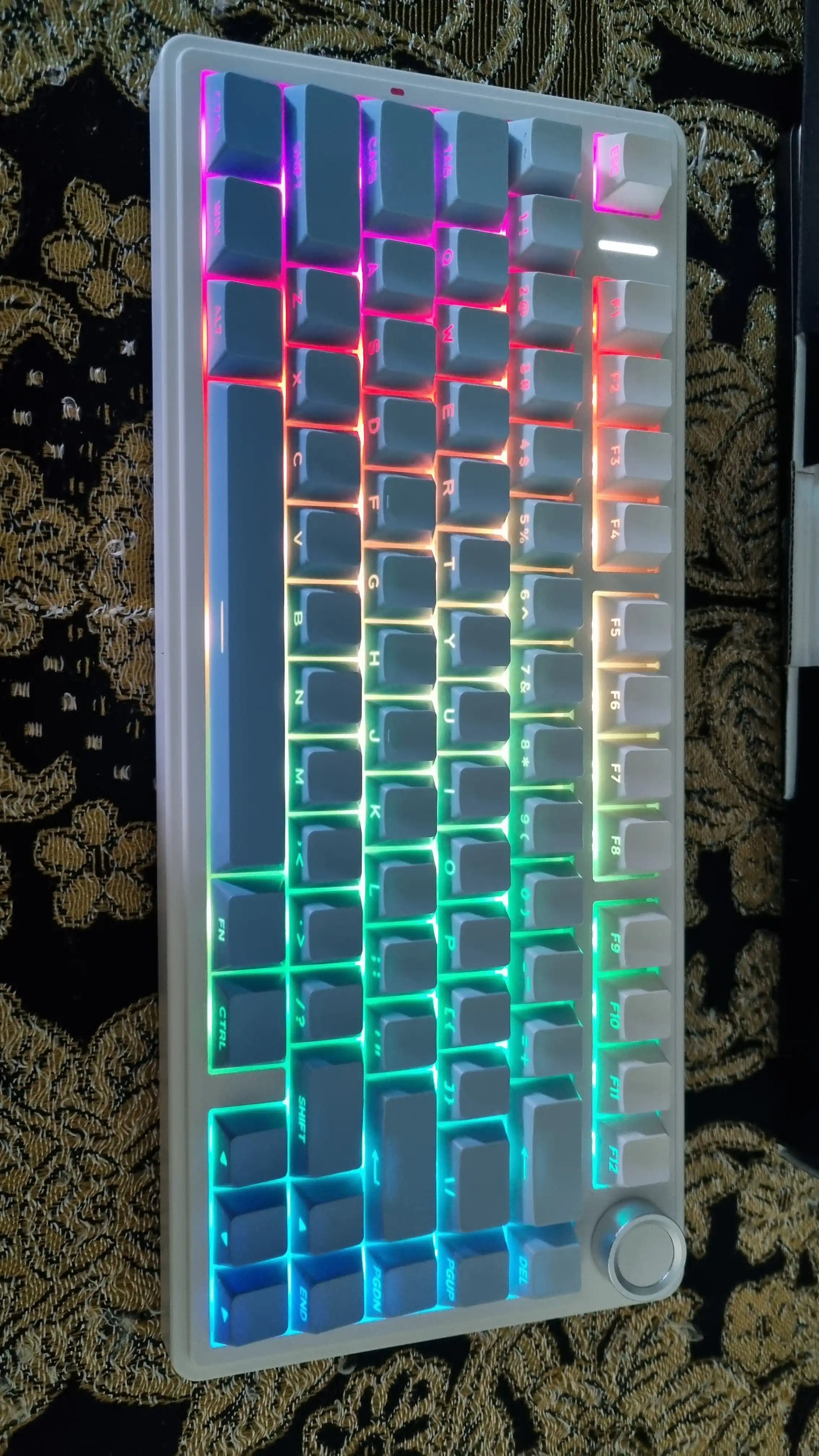Mexanik klaviatura AULA F75 - F75 Pro gamerlar uchun, RGB yoritgich, 3 xil ulanish