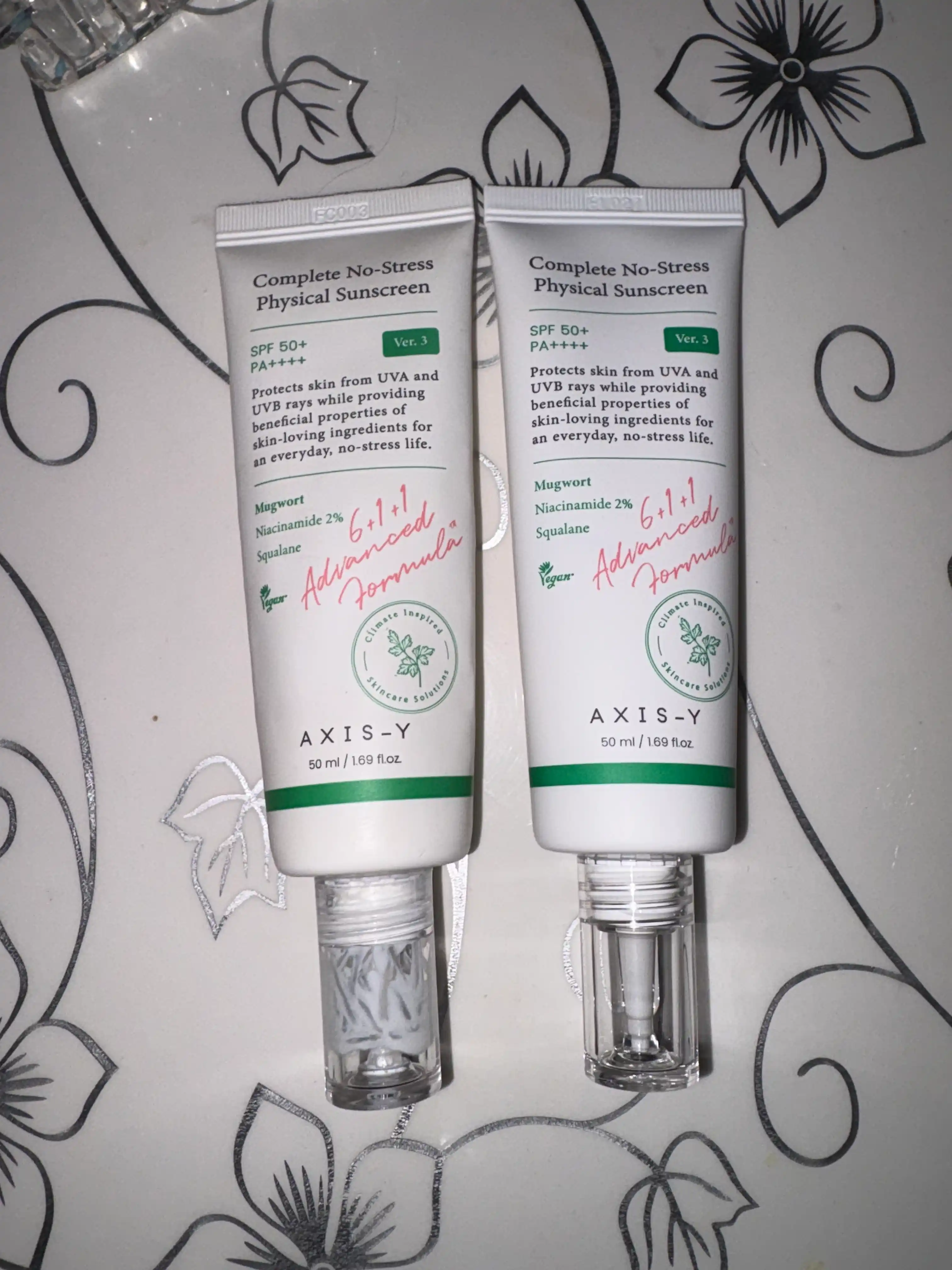 Axis-Y SPF 50+ без масляный солнцезащитный крем, защищает от ультрафиолетовых лучей, 50 мл