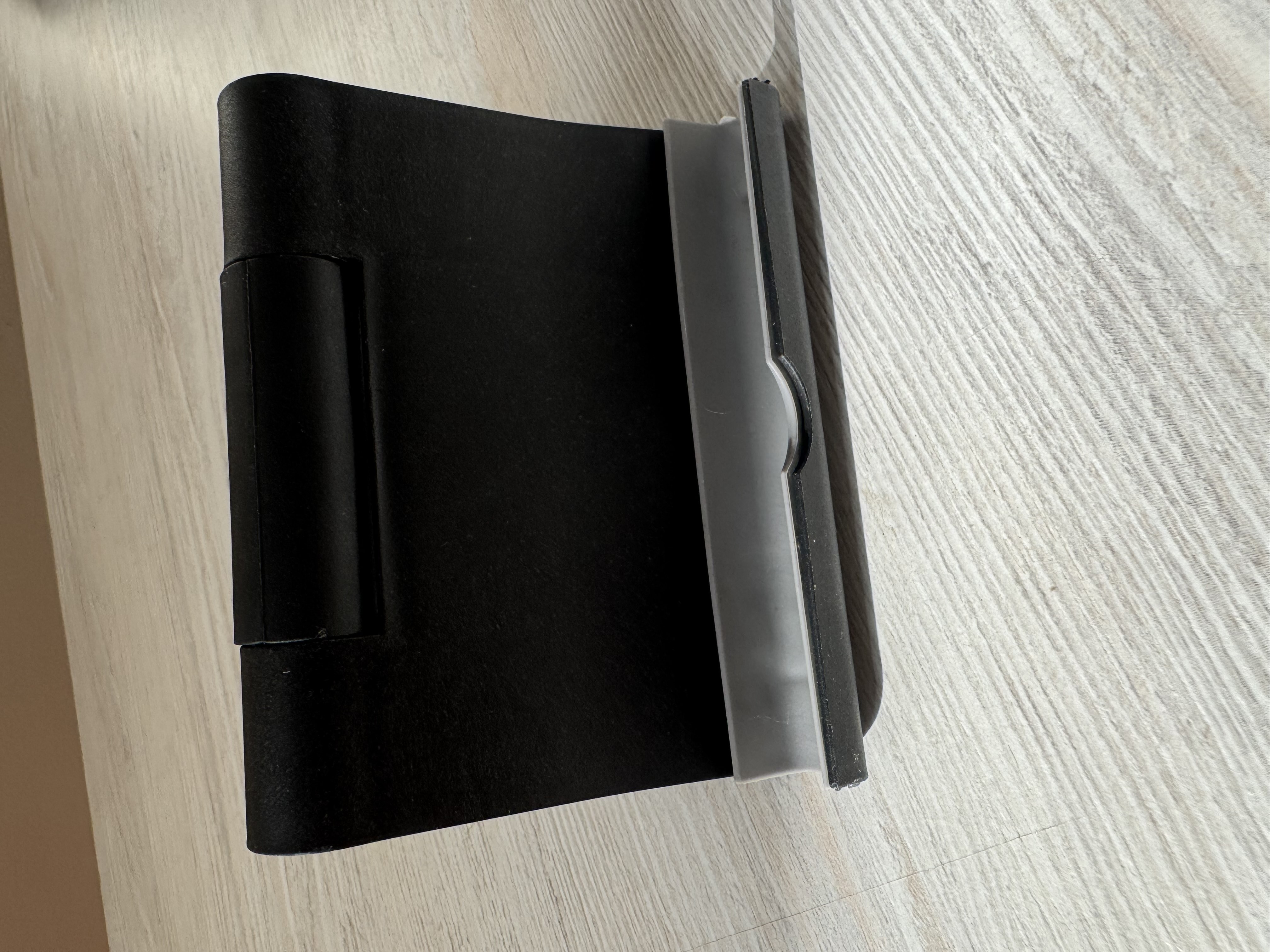 Telefon va planshet uchun sozlanadigan podstavka, metall va plastik variant