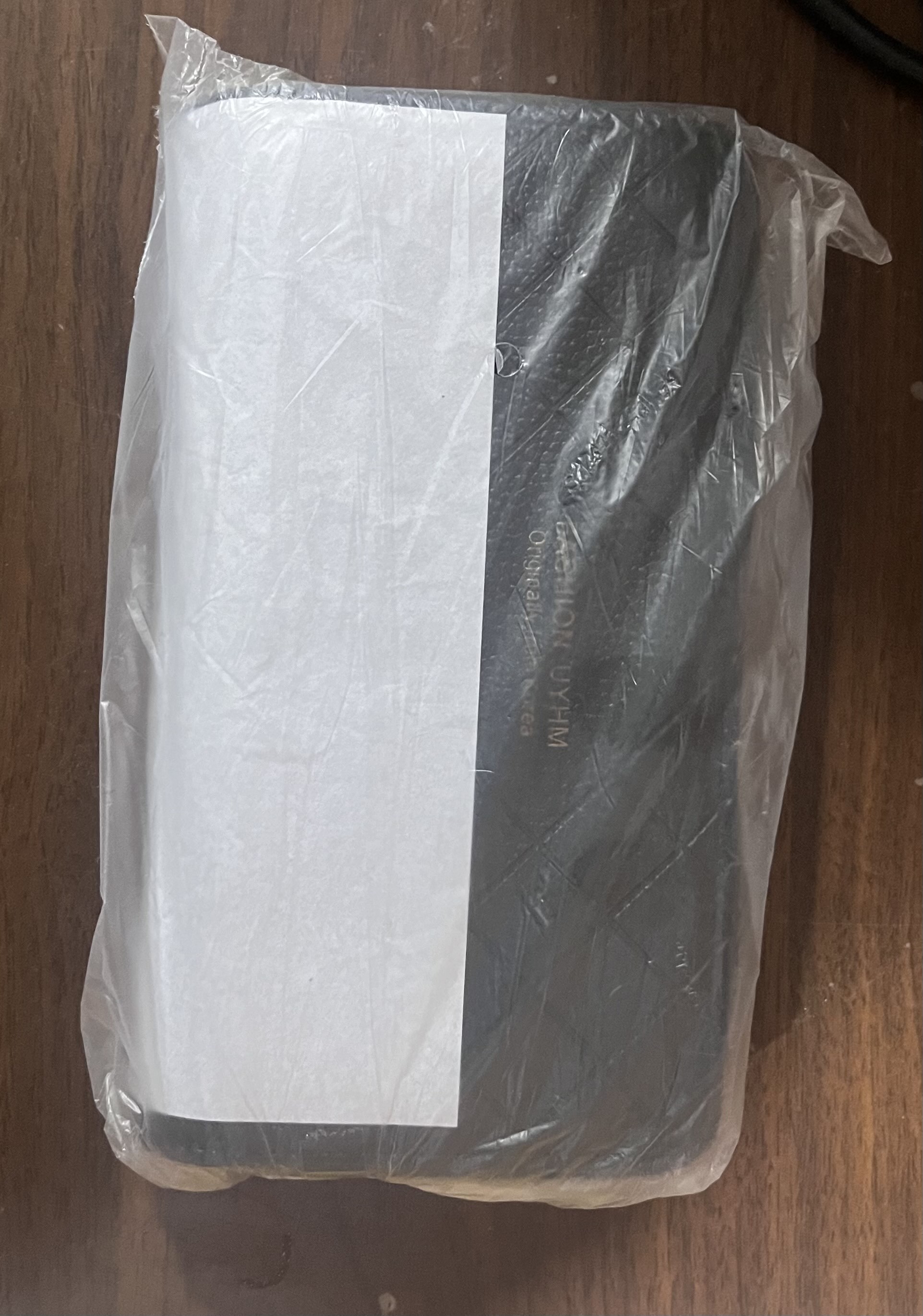 Ayollar hamyoni, o‘lchami 20 sm * 10 sm * 4 sm
