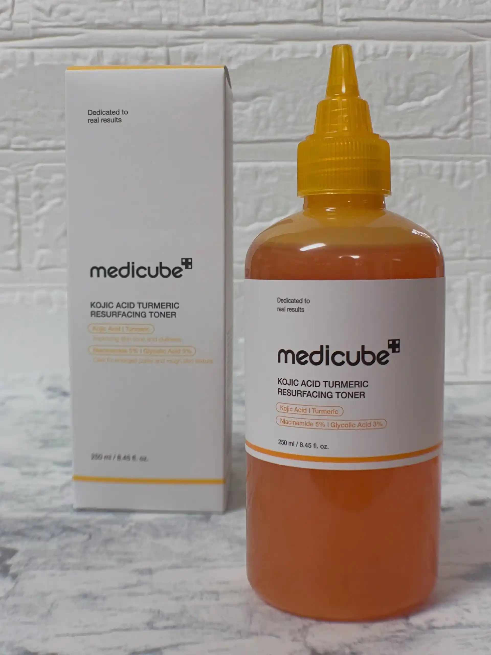 Тонер для лица Medicube с PDRN, ниацинамидом, Azelaic Acid, CICA, для увлажнения и сияния