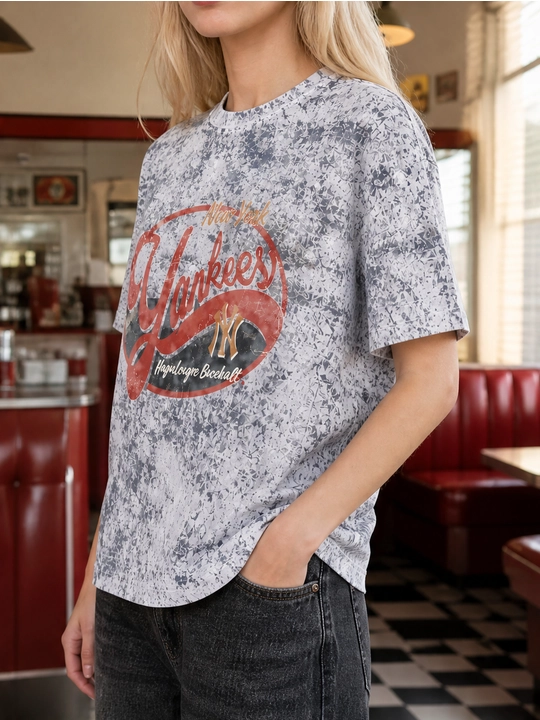 Ayollar uchun New York Yankees printli paxta oversayz futbolka, qisqa yengli