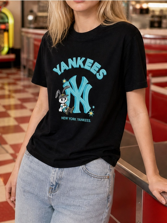 Ayollar uchun Yankees va quyon printli paxta oversayz futbolka, qisqa yengli