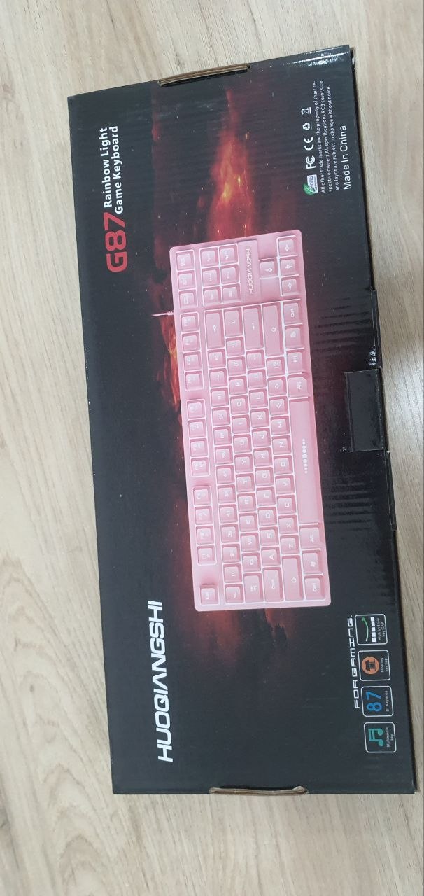 O‘yinchilar va kompyuter uchun simli RGB LED o‘yin klaviaturasi