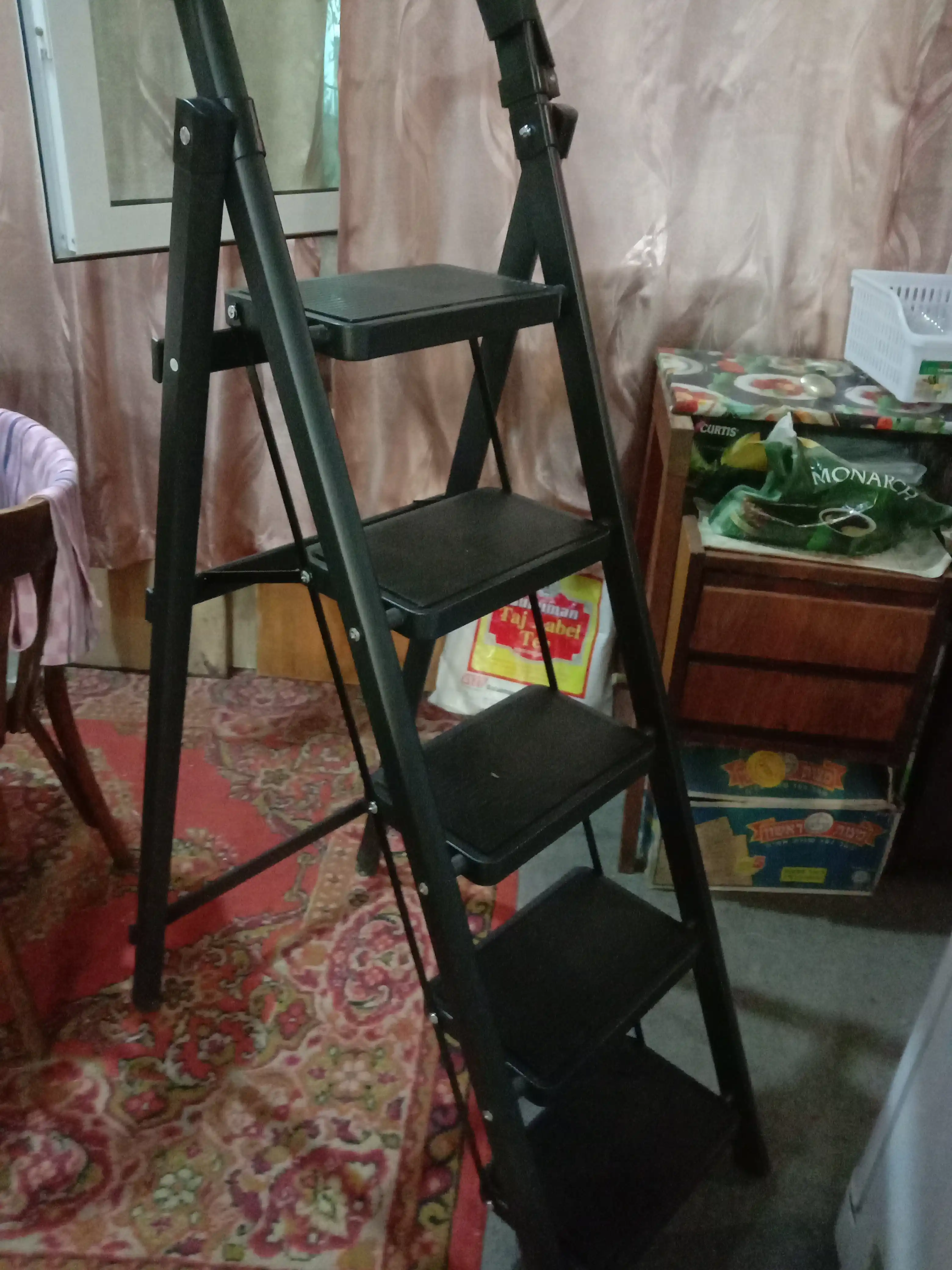 Uy uchun narvon, buklanadigan narvon