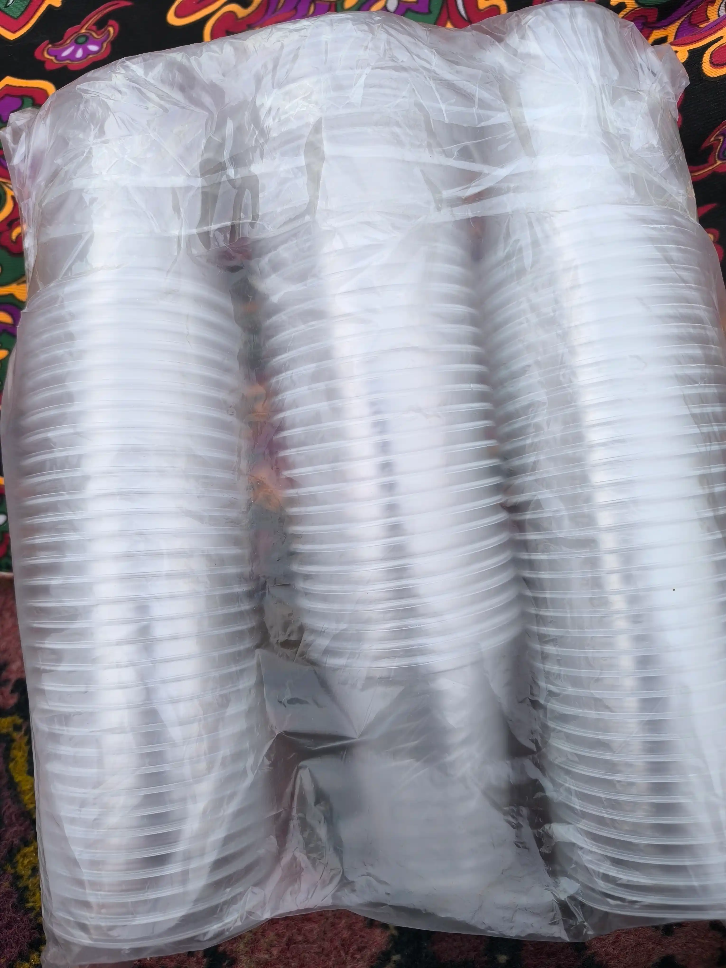 Kuller uchun bir martalik plastik stakan 