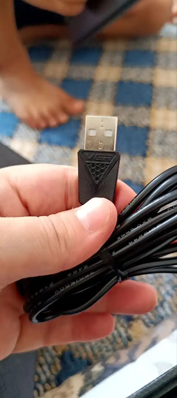 VGR Professional simsiz soch va soqol olish kesish mashinkasi, LCD displeyli VGR trimmeri