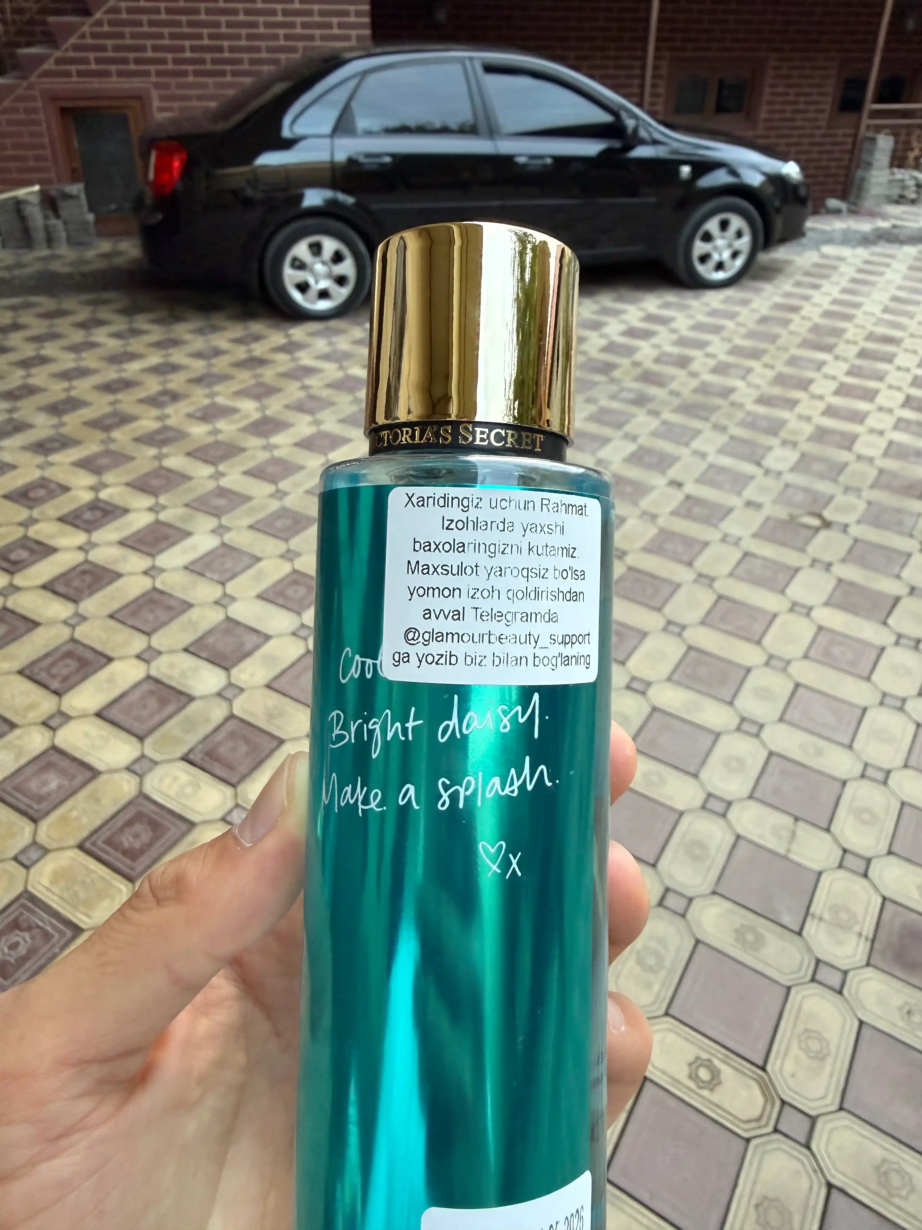 Parfyumlangan tana spreyi suvi Victoria's Secret Spreyi Aqua Kiss Rush, Shimmer, 250 ml