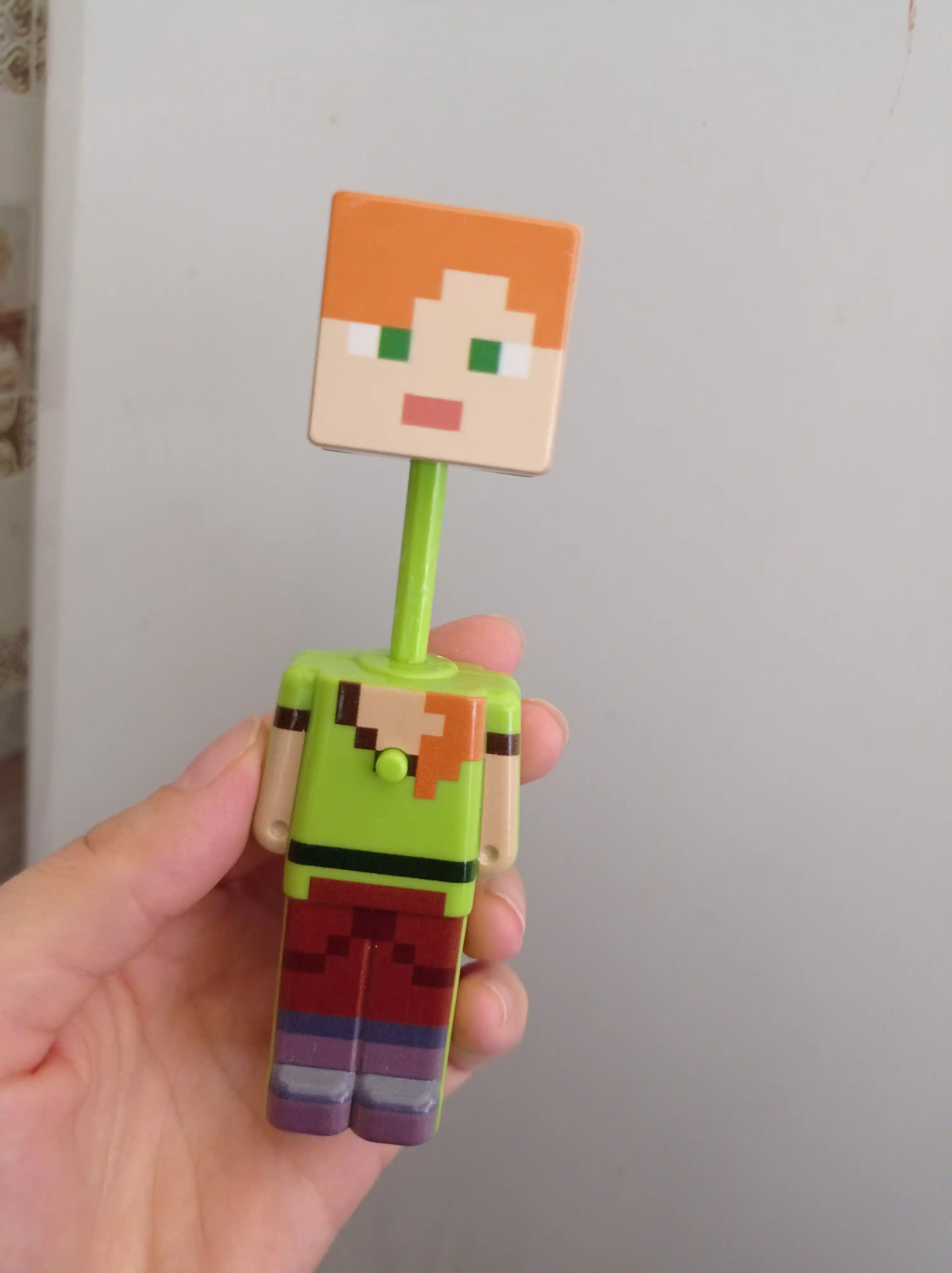 Minecraft va boshqa qahramonli bolalar tish chotkasi