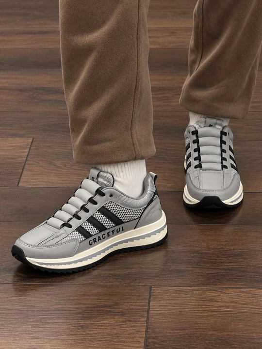 Erkaklar uchun krossovka, kundalik sport oyoq kiyimi, casual, qalin taglikli model
