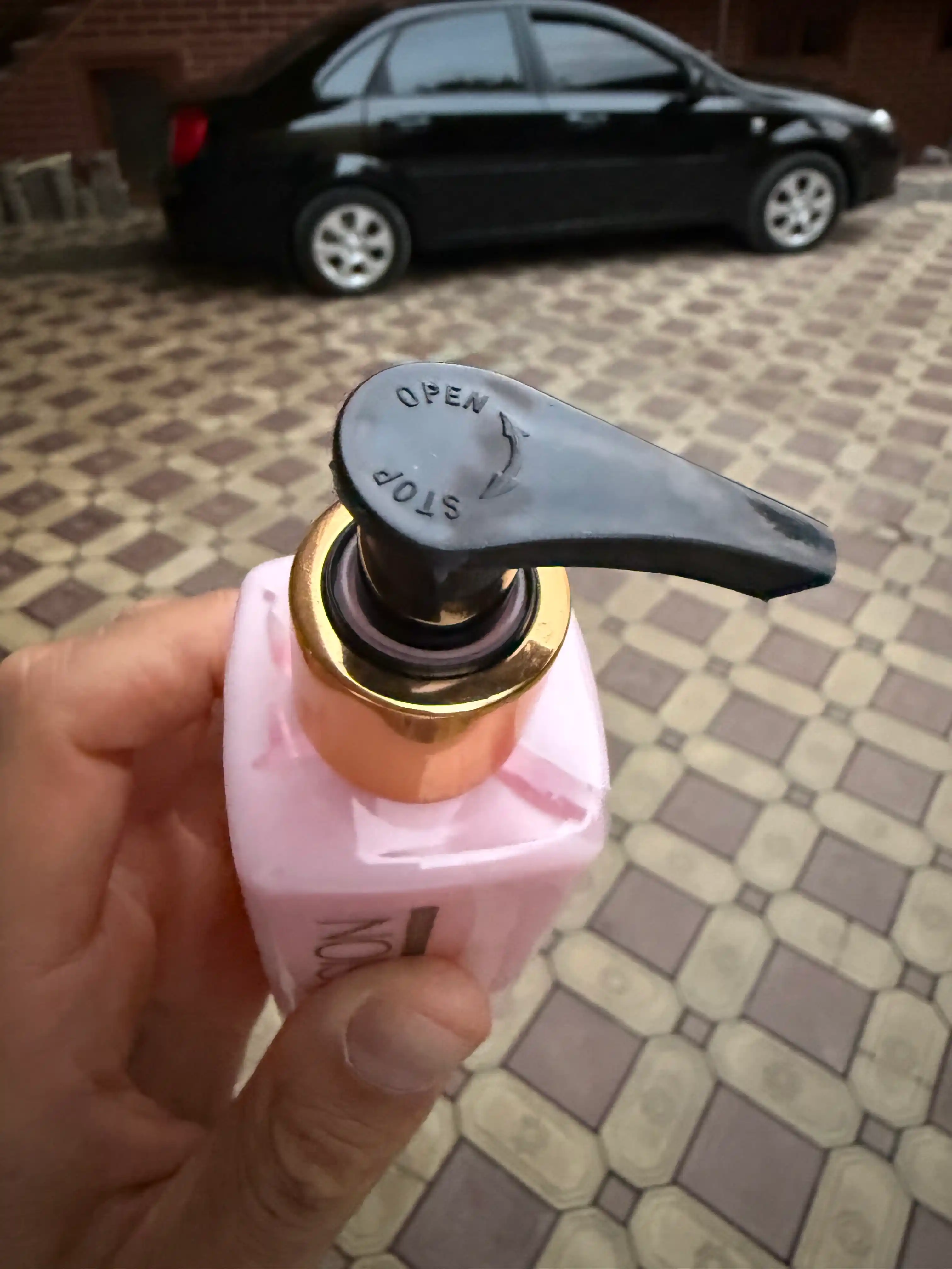 Pink Passion tana uchun kram parfyumeriyali krem, namlantiruvchi va yumshatuvchi, 190 ml