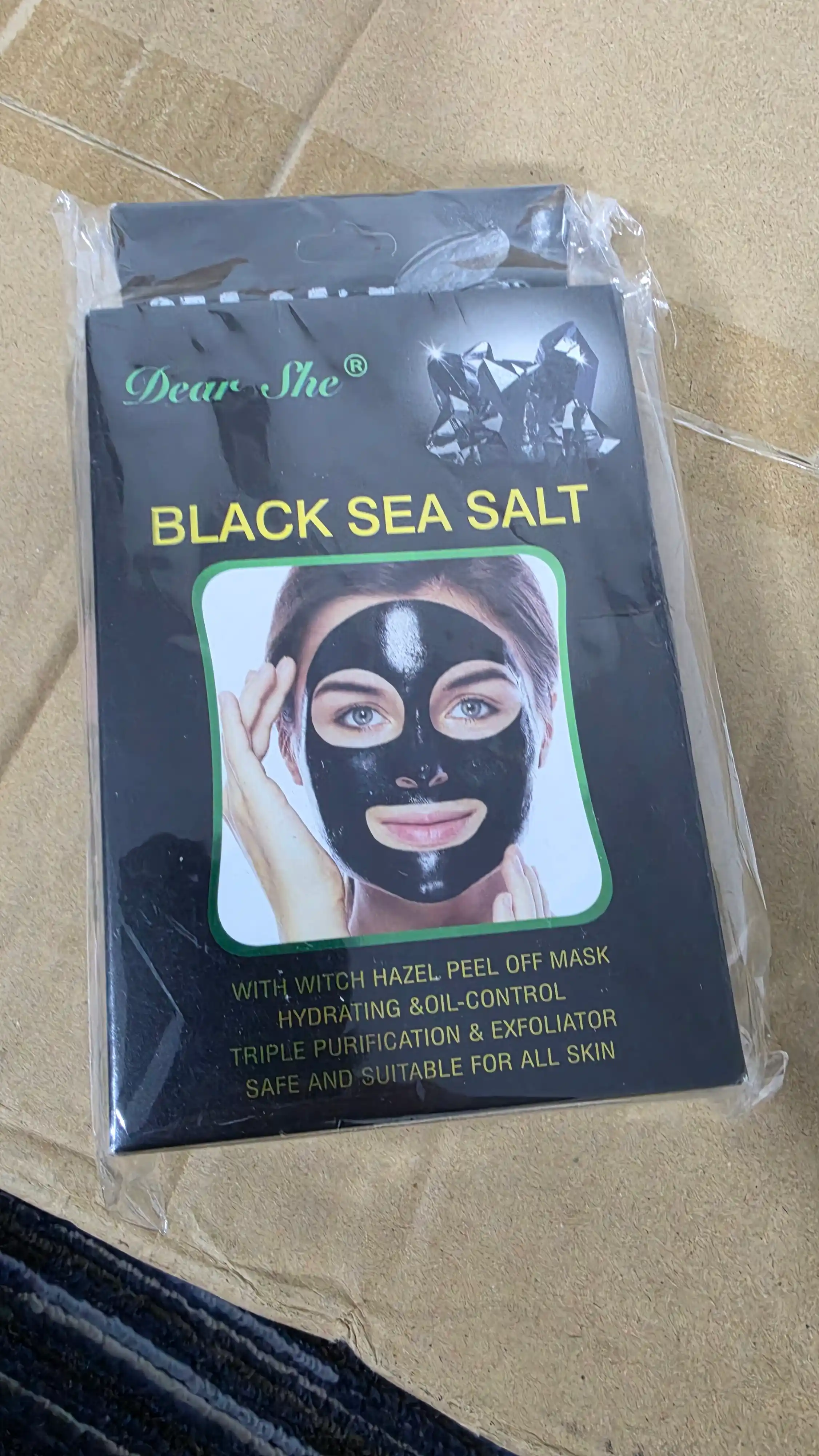 Dear She Black Sea Salt tozalovchi qora niqobi, yuz uchun piling, 10 dona