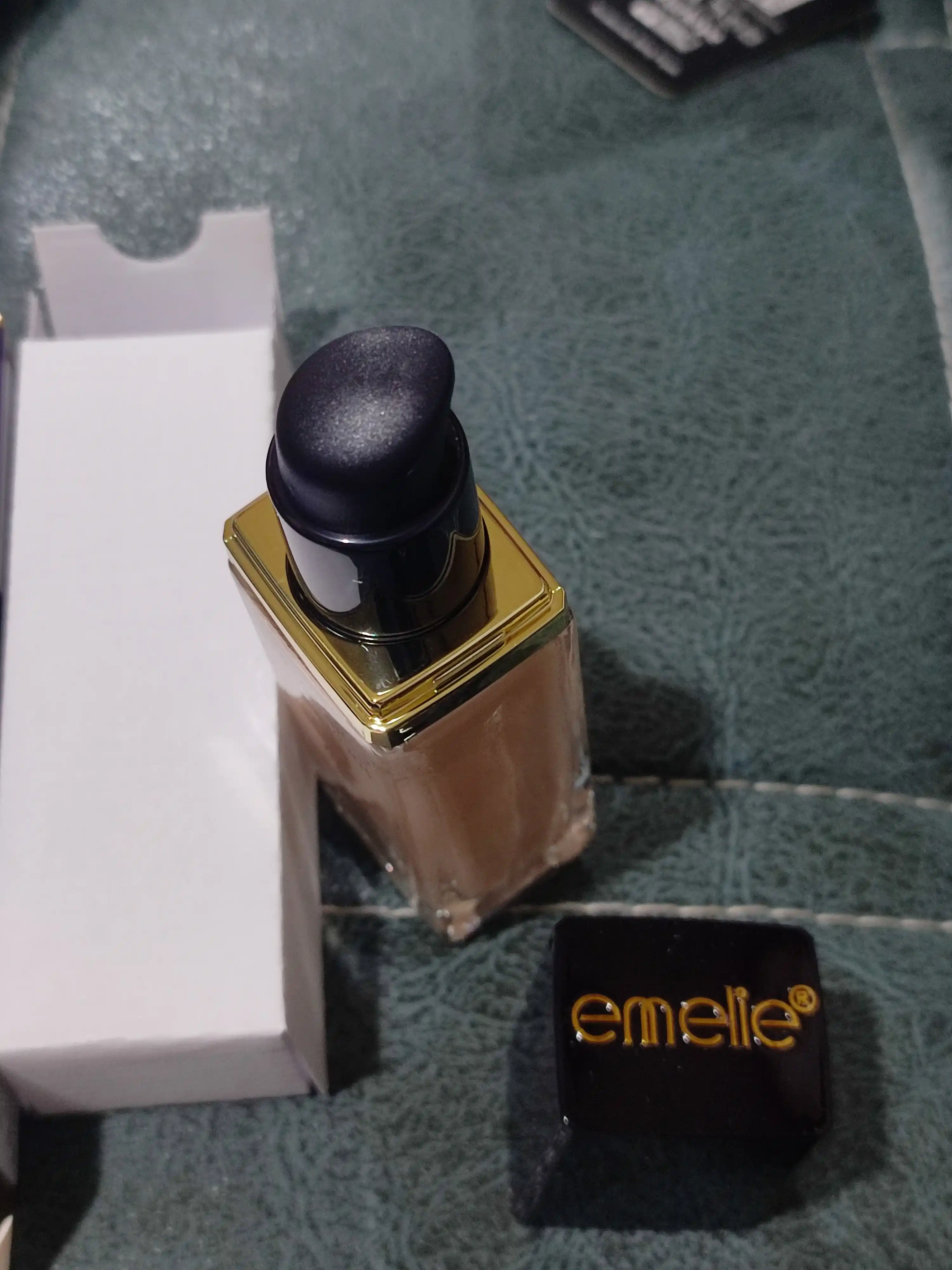 Тональный крем для лица Emelie SPF 25, увлажняющий, матовый тон, 40 мл, E-103