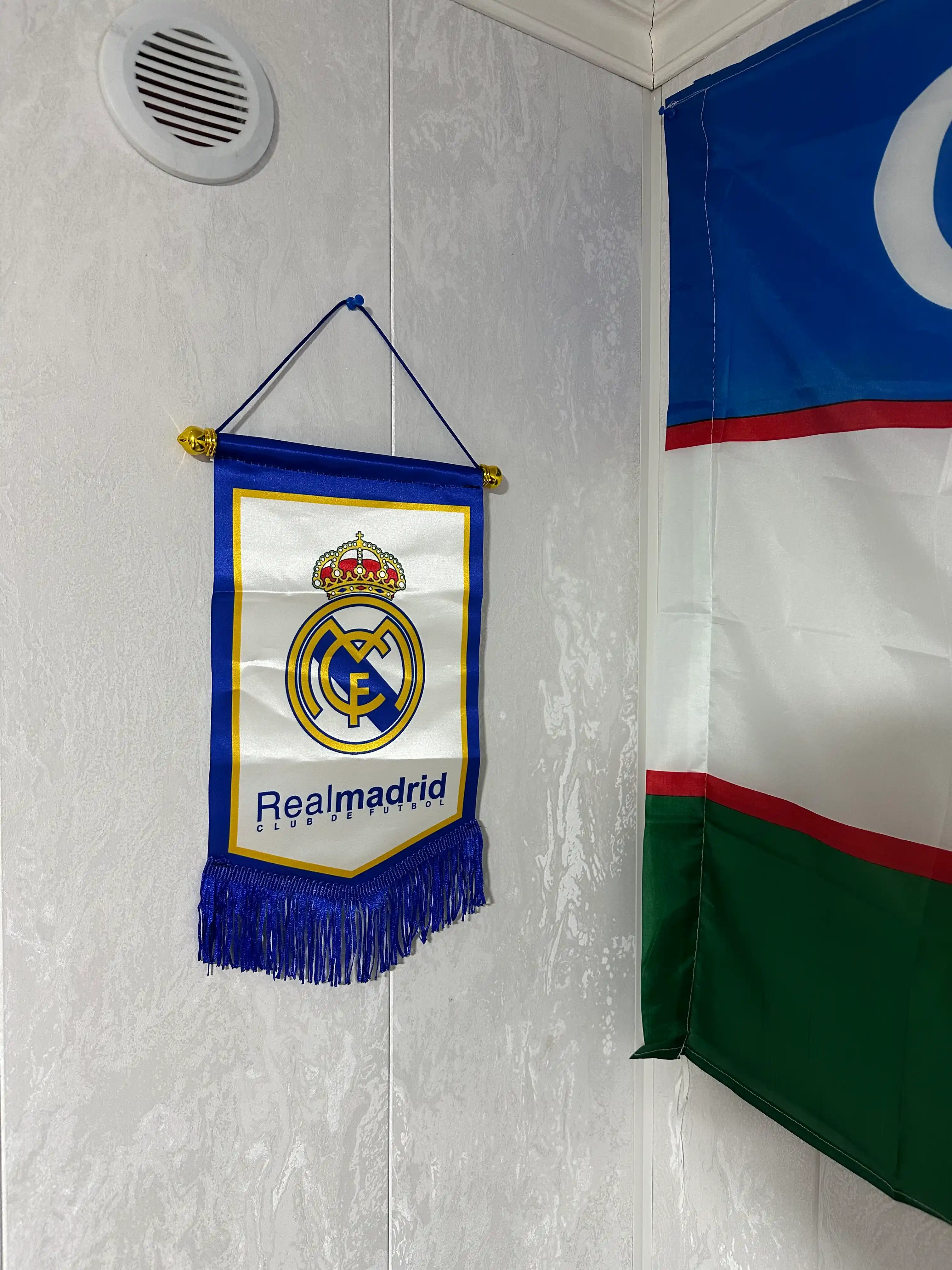 Futbol klubi bayrog'i APL, La Liga, A Seriya, Chempionlar