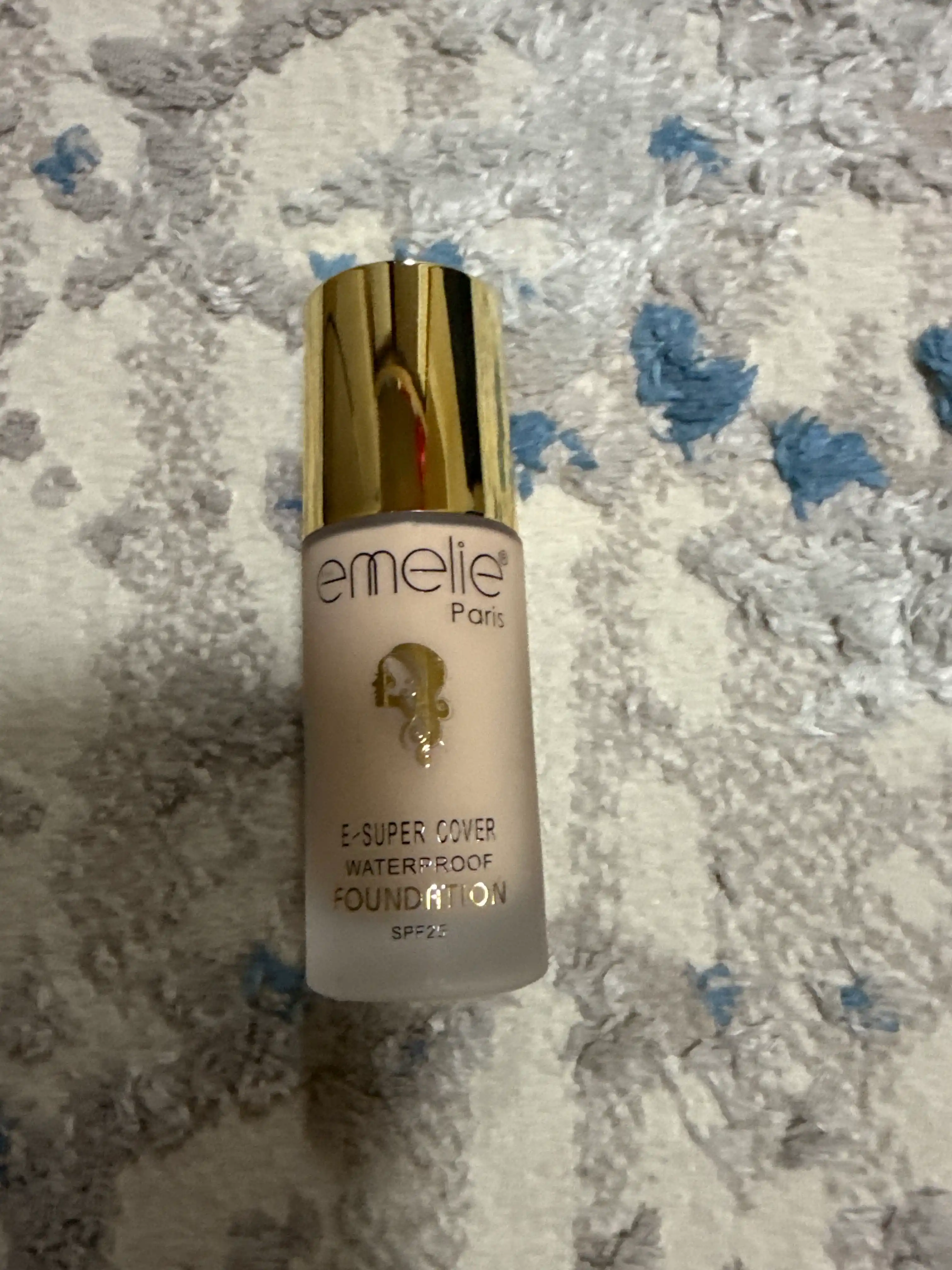 Emelie тональный крем для лица SPF 25, увлажняющий, матовый тон 01 и 02, 45 мл