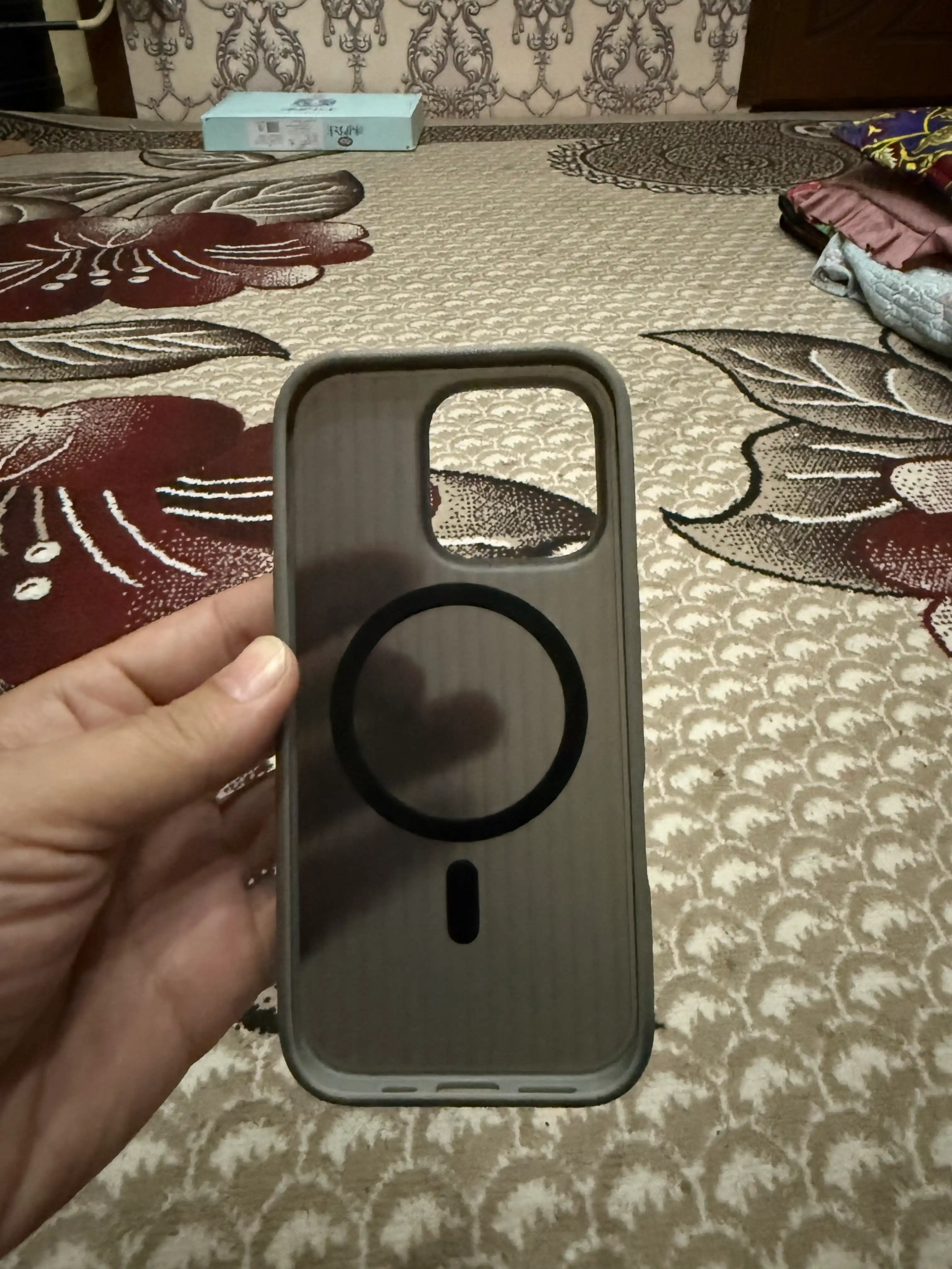 IPhone 15/16 Pro/Max uchun to‘lqinli teksturali MagSafe bilan mos himoya qoplamasi