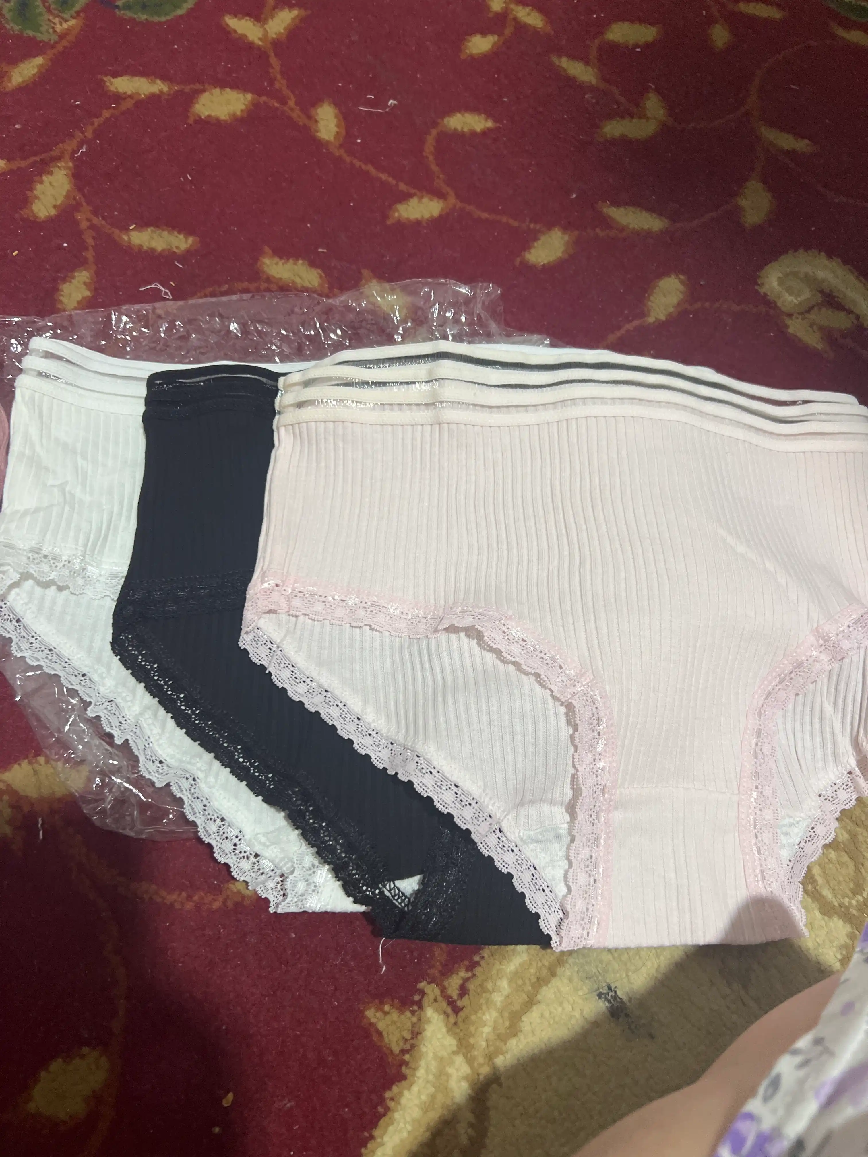 Ayollar uchun trusiklar, Ayollar uchun paxta slip trusiklari. Ayollar uchun ichki kiymlar