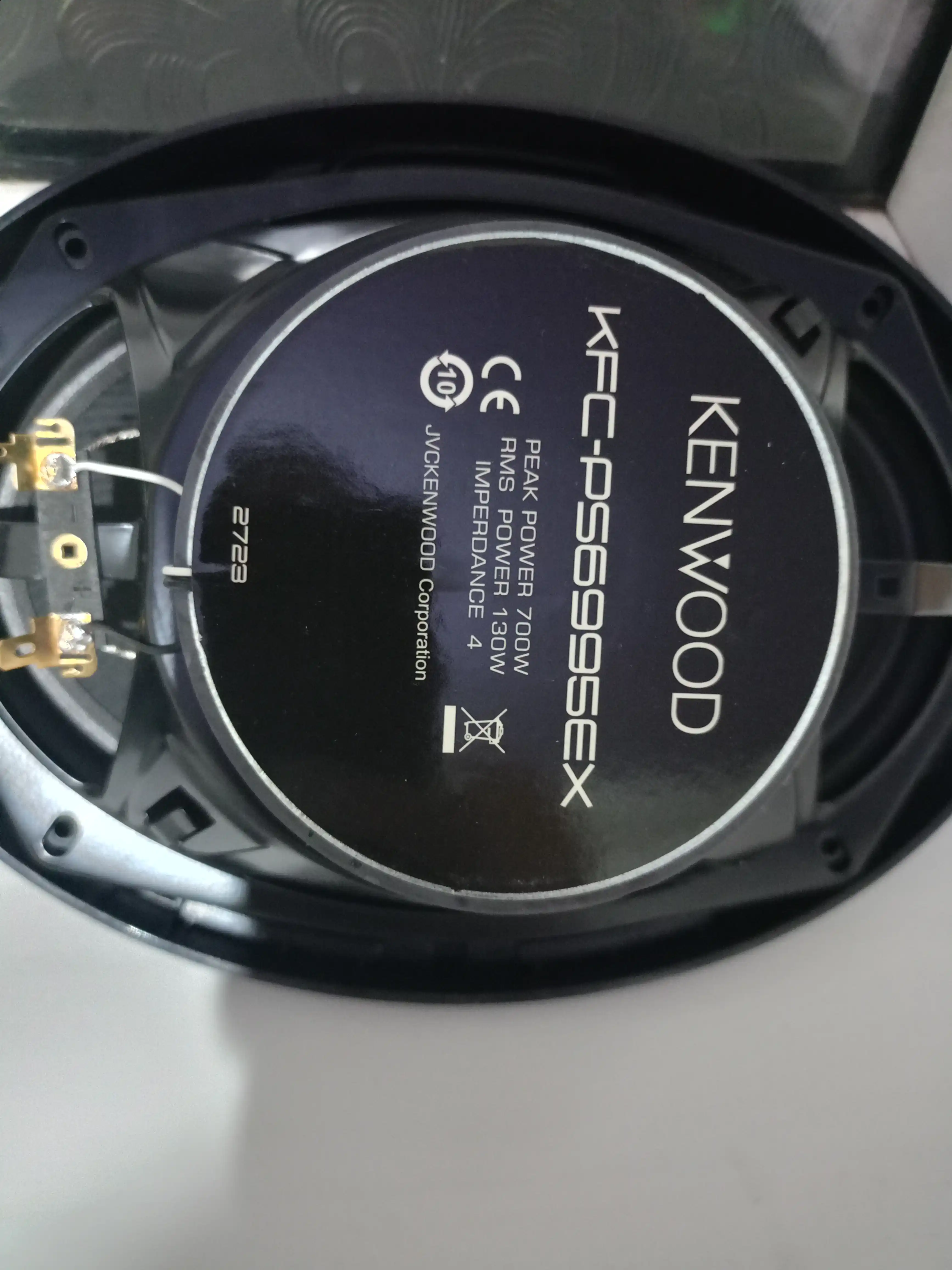 Автомобильные колонки Kenwood 700 Вт