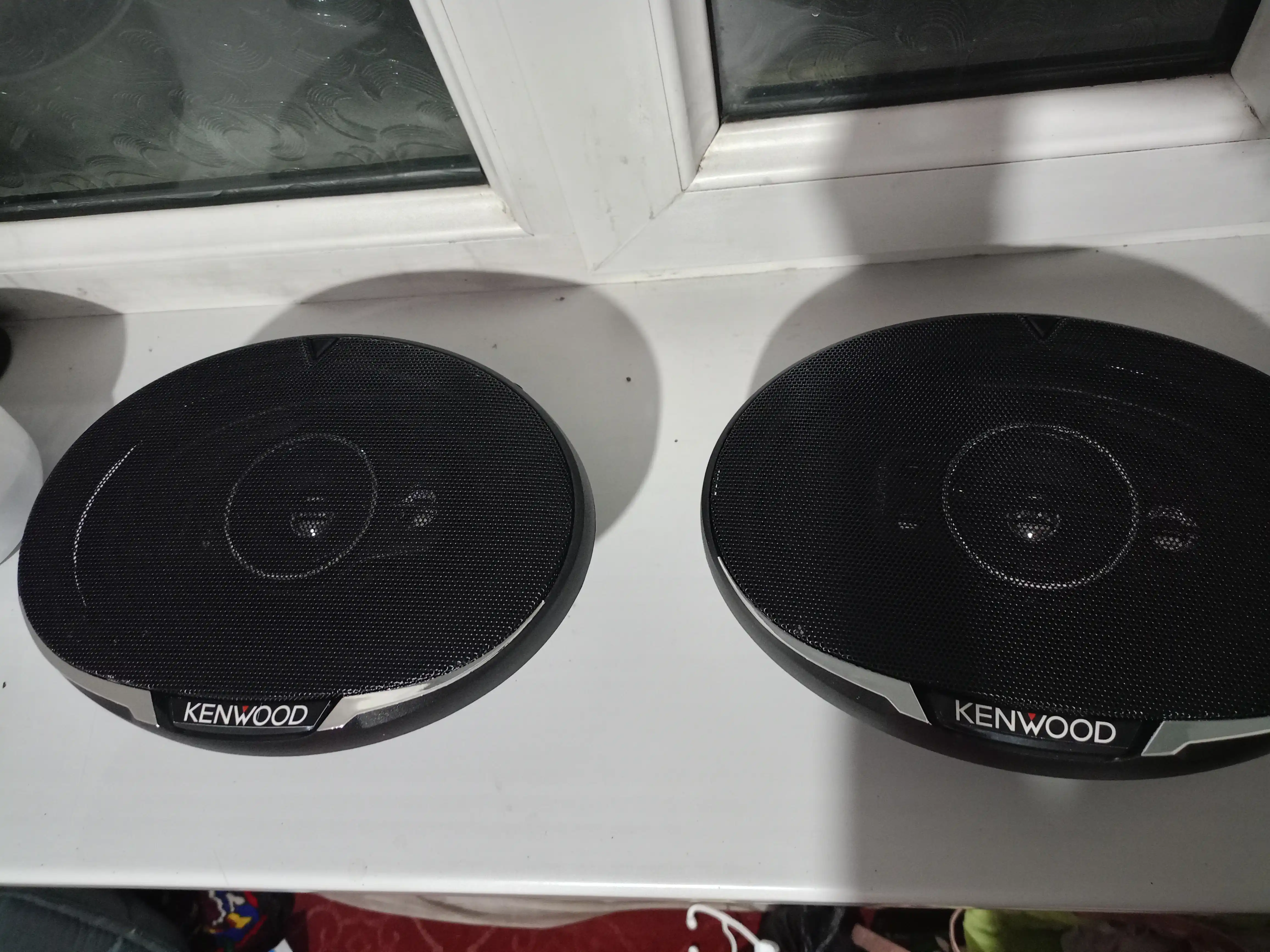 Автомобильные колонки Kenwood 700 Вт