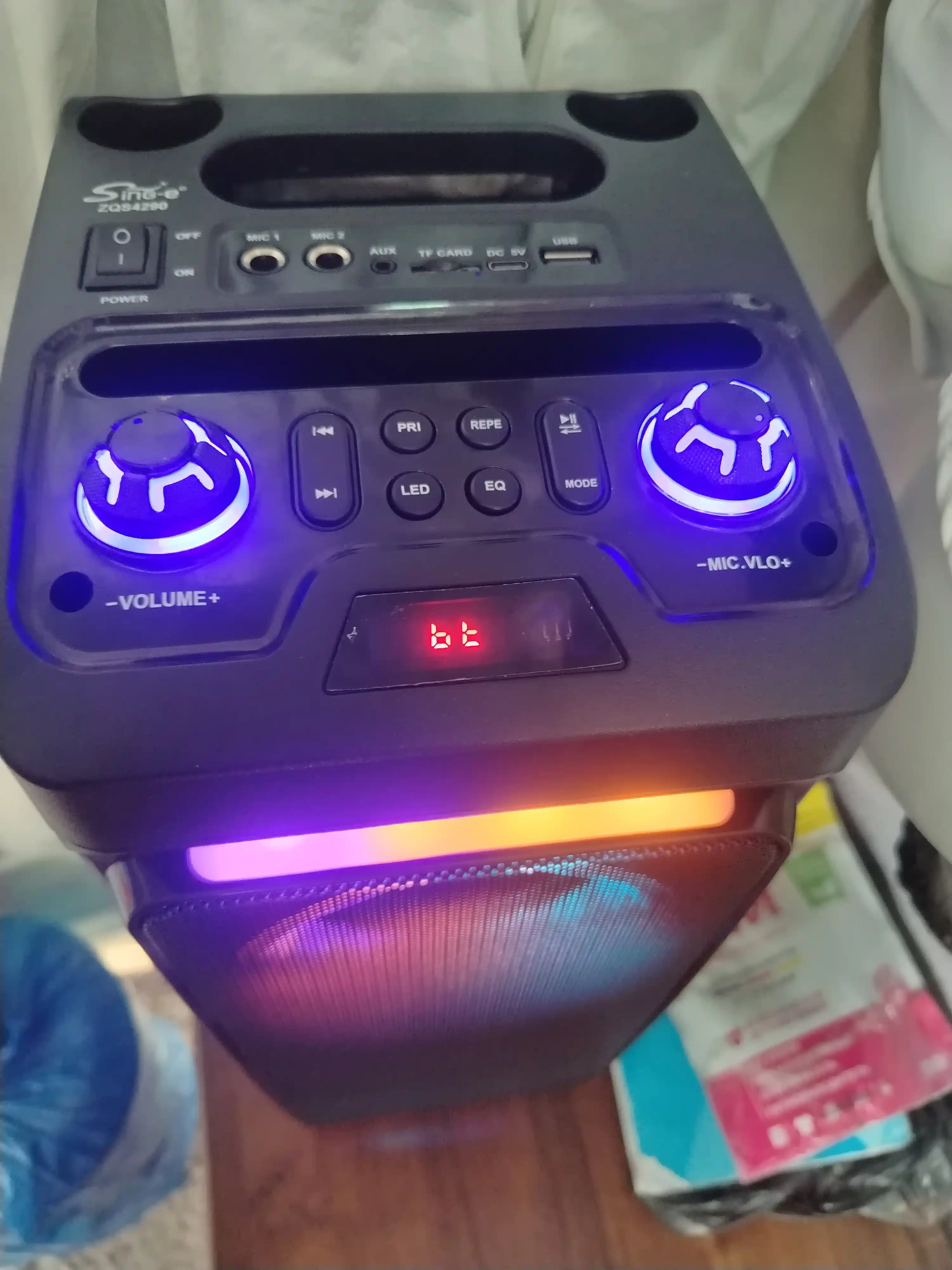 Katta simsiz kalonka Sing-e ZQS, kuchli bass, bluetooth, mikrofonli, karaoke, bayram uchun