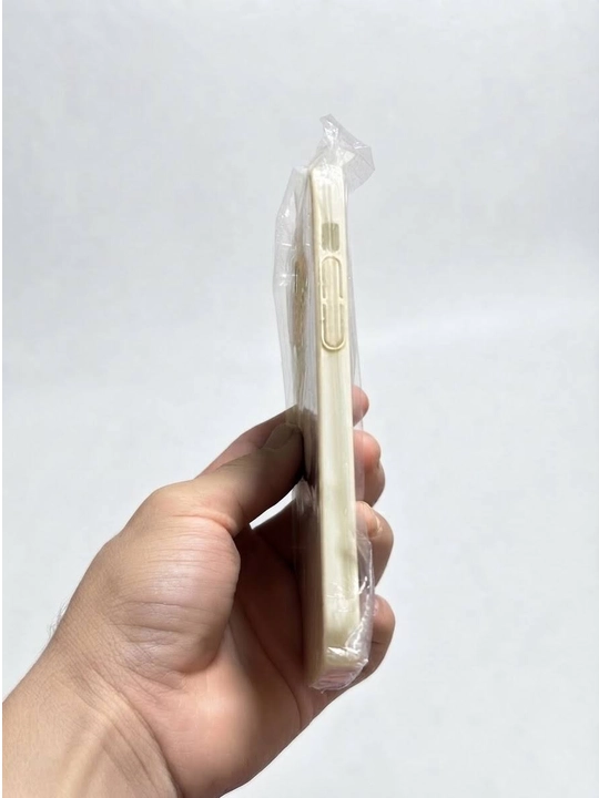 Магнитный защитный чехол MagSafe для iPhone 12 Pro