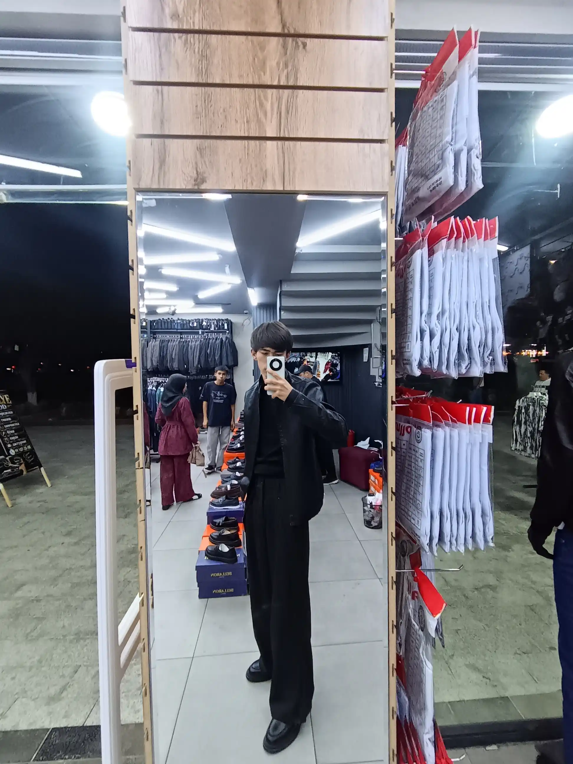 Baggy keng erkaklar shimi, erkin bichimli kyulot, oversize qisqichli ishton, kundalik
