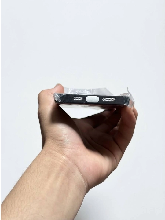 Магнитный защитный чехол MagSafe для iPhone 12 Pro