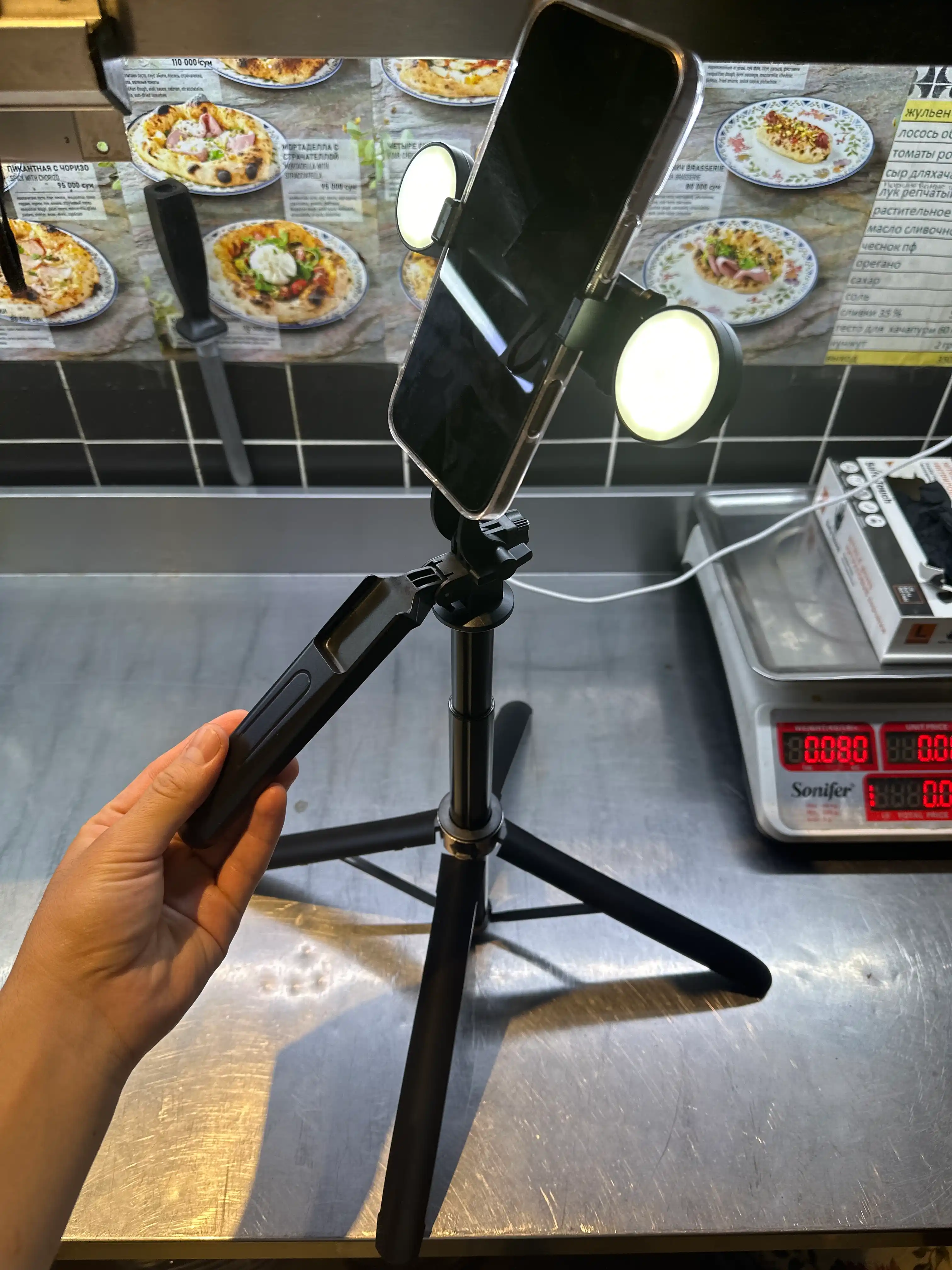 Shtativ telefon, 180 sm 9 tasi 1 da, 2ta LED chiroq & Bluetooth: monopod, selfi tayoqchasi
