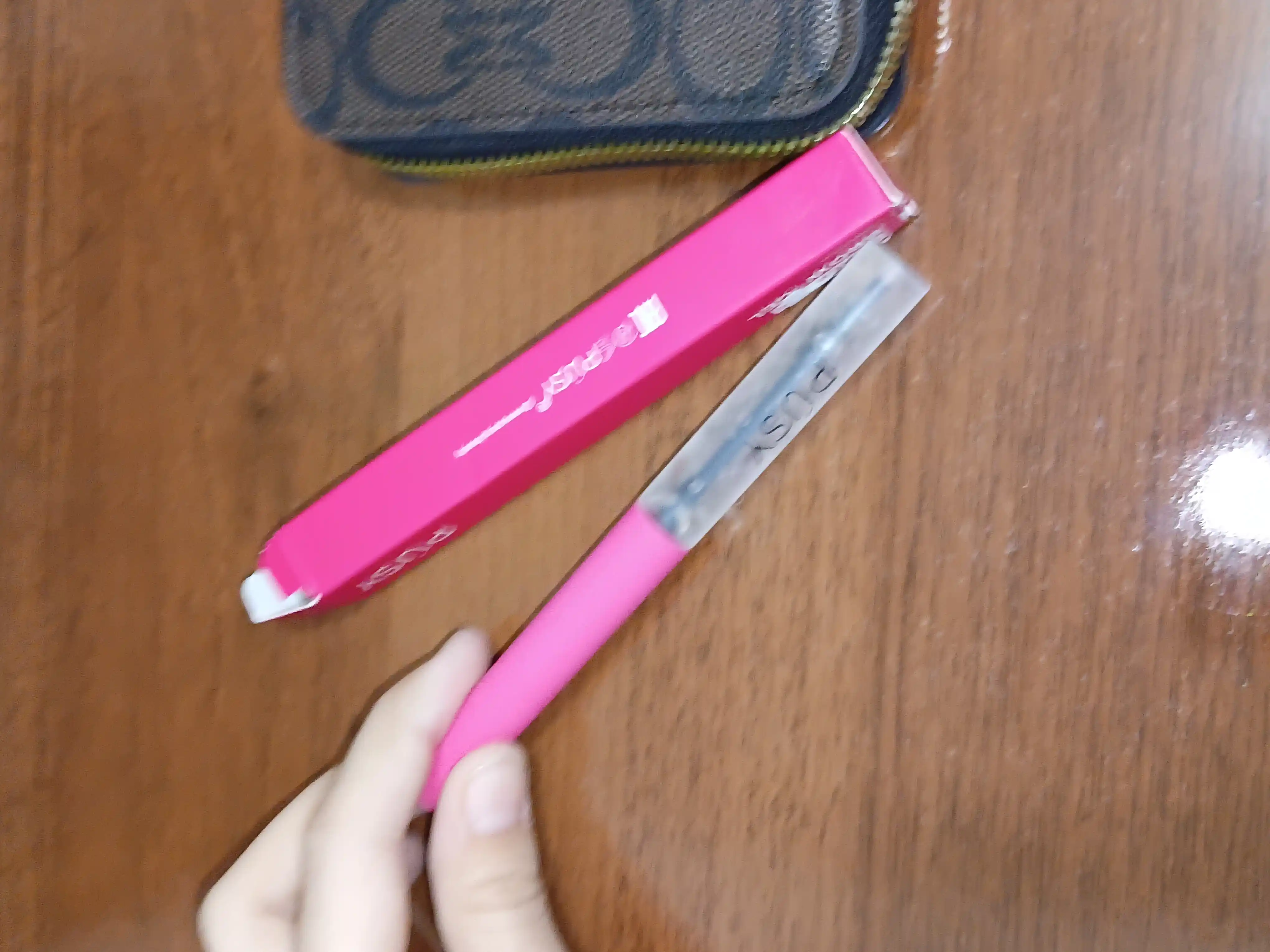 PUSY Brow Fix Gel – yengil, yotqizish va uzoq muddatli fiksatsiya, 5 ml