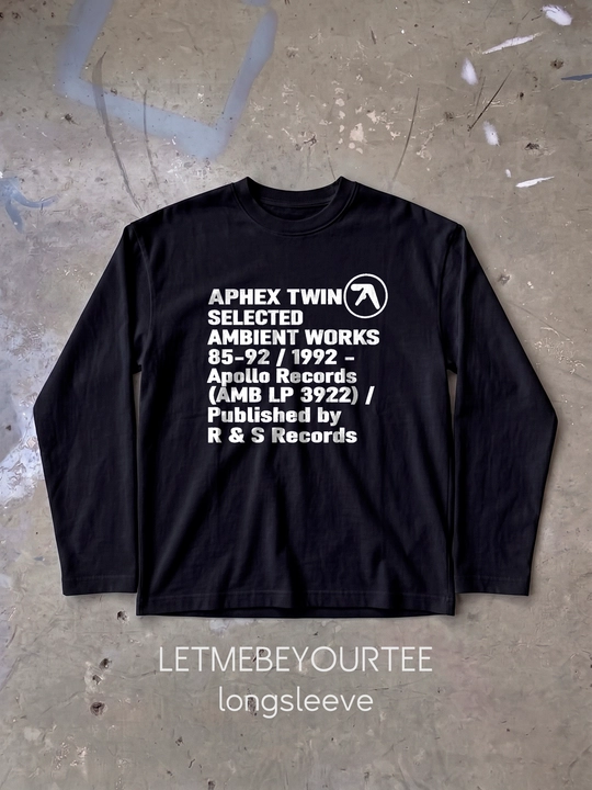LMBYT qora oversayz longslivi, Aphex Twin tipografik printi bilan - 