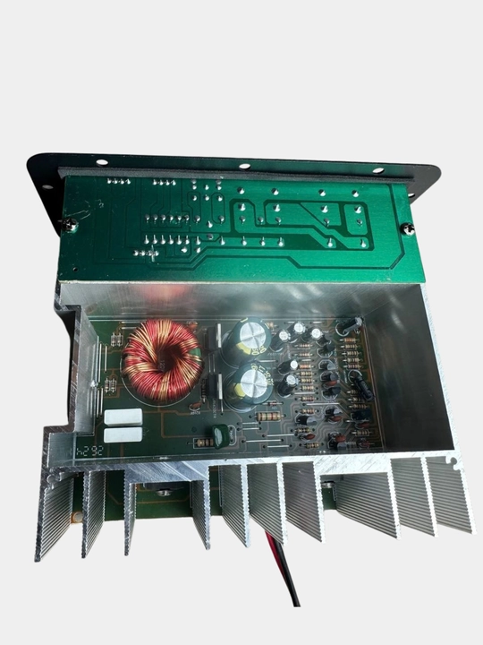 Avtomobil sabvuferi uchun mono Class AB kuchaytirgich moduli, 100 W RMS, 500 W peak