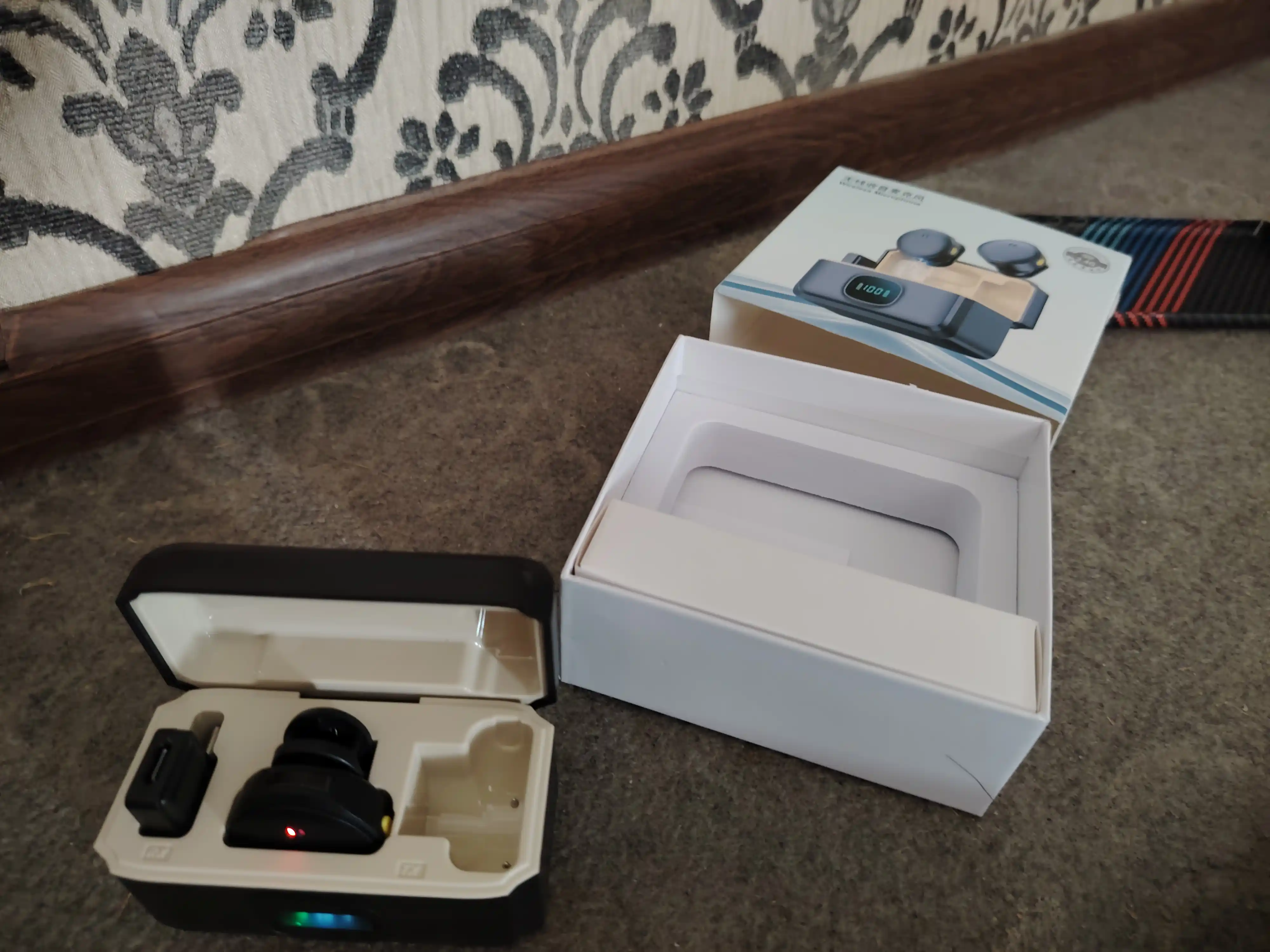 Simsiz petlichka mikrofon telefon uchun Type-C / Lightning, kontent va intervyu uchun